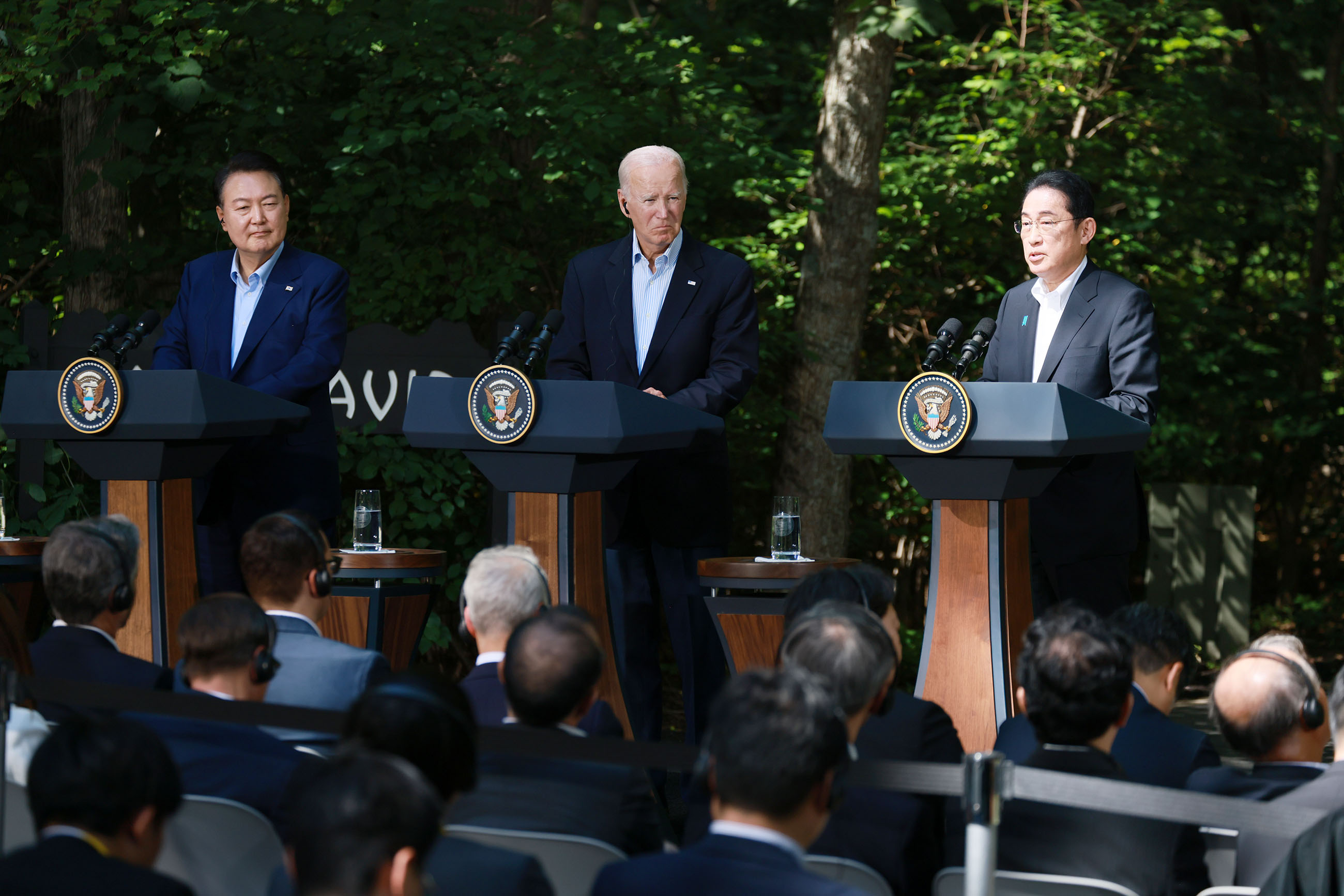 Japan-U.S.-ROK joint press conference (5)