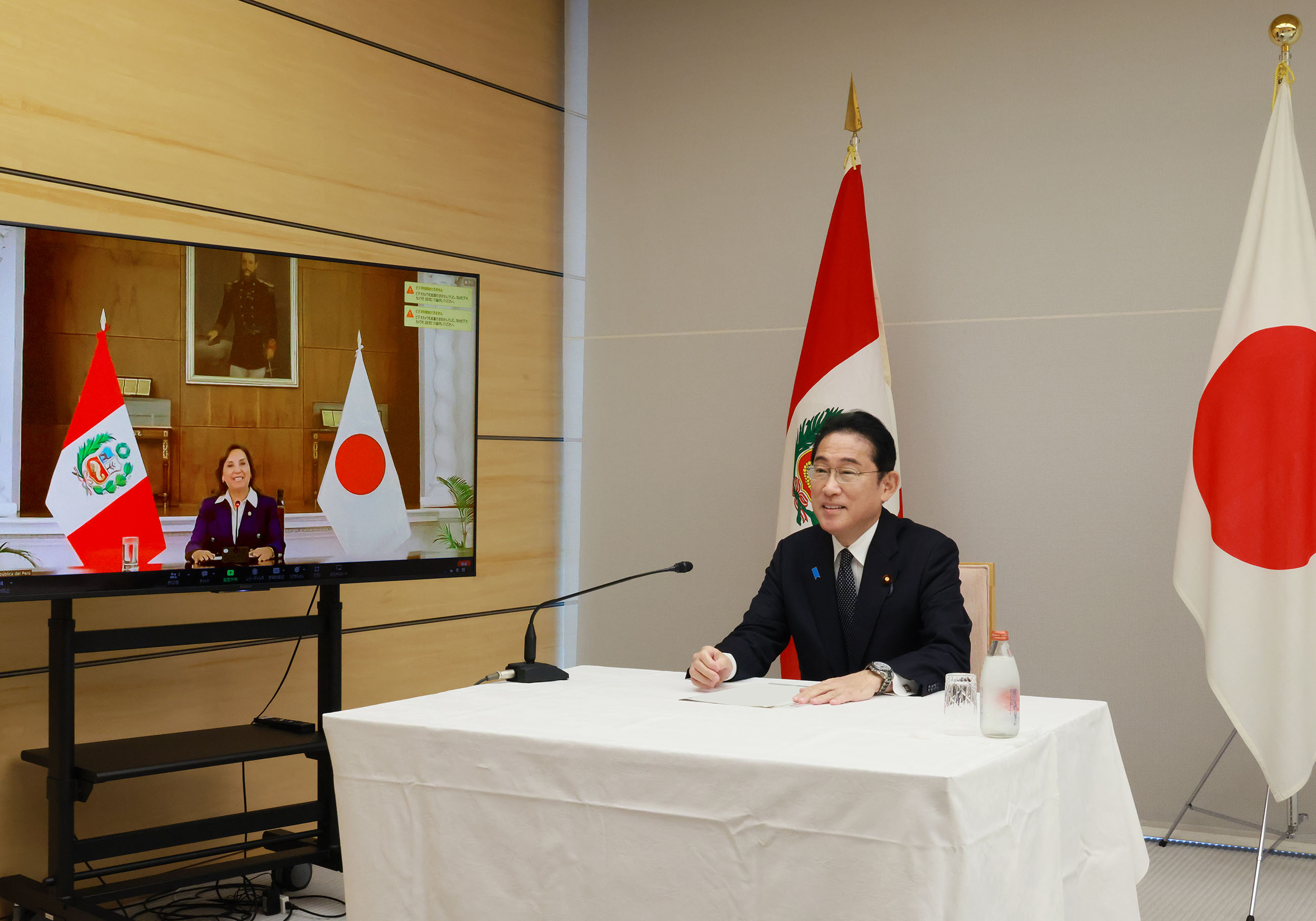 Prime Minister Kishida holding a video conference (1)