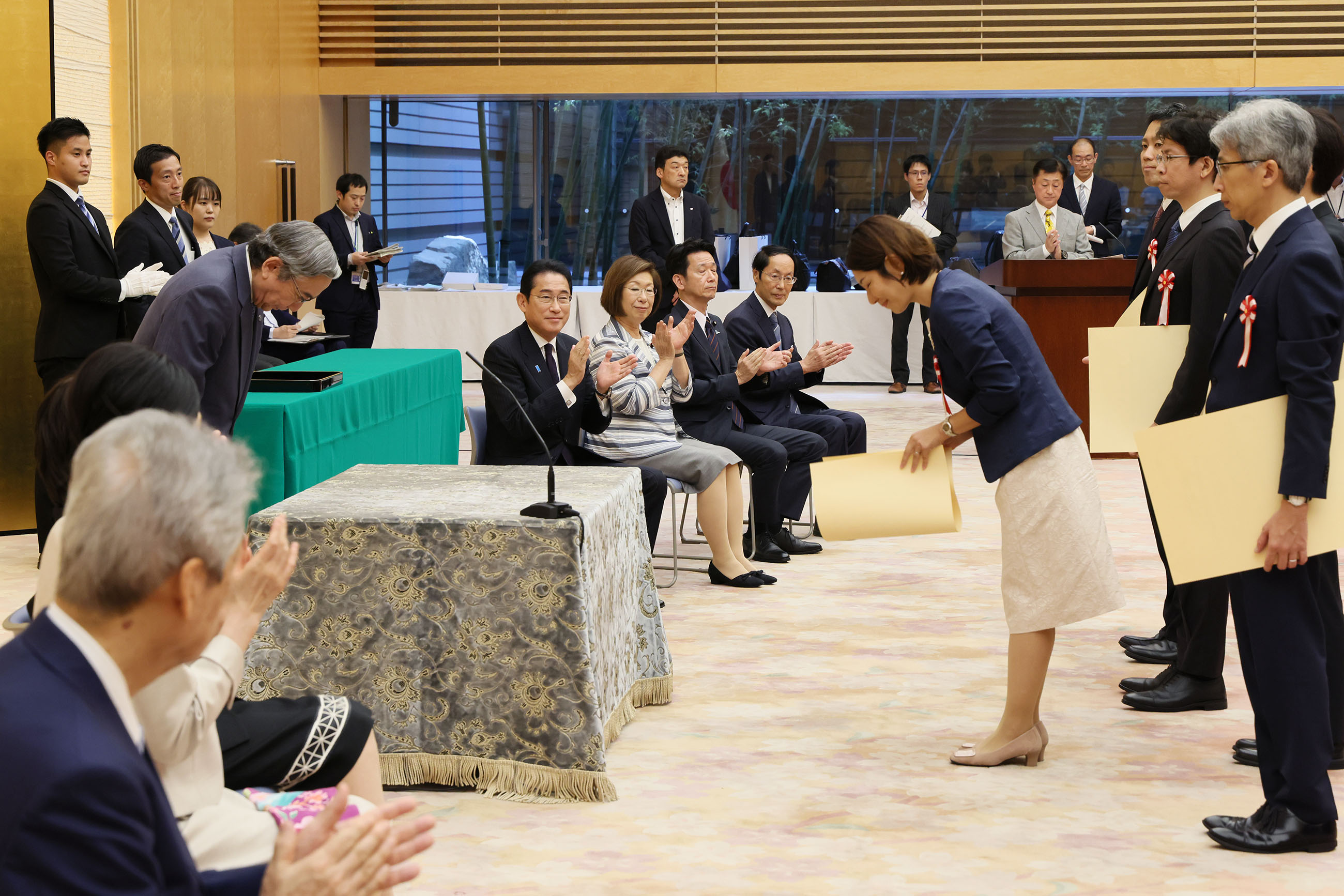 Prime Minister Kishida attending the award ceremony