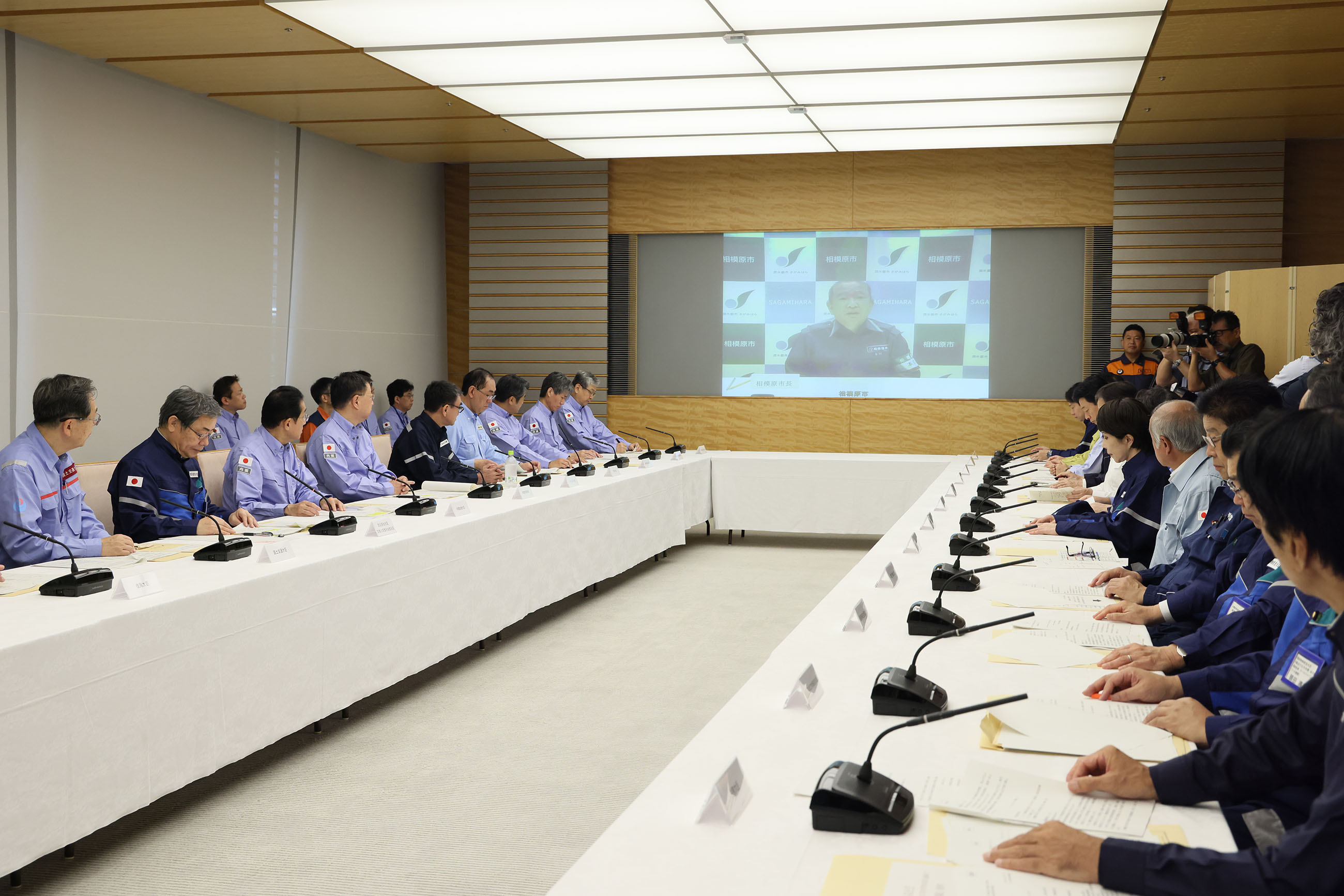 Prime Minister Kishida attending a meeting of the Extreme Disaster Management Headquarters (3)