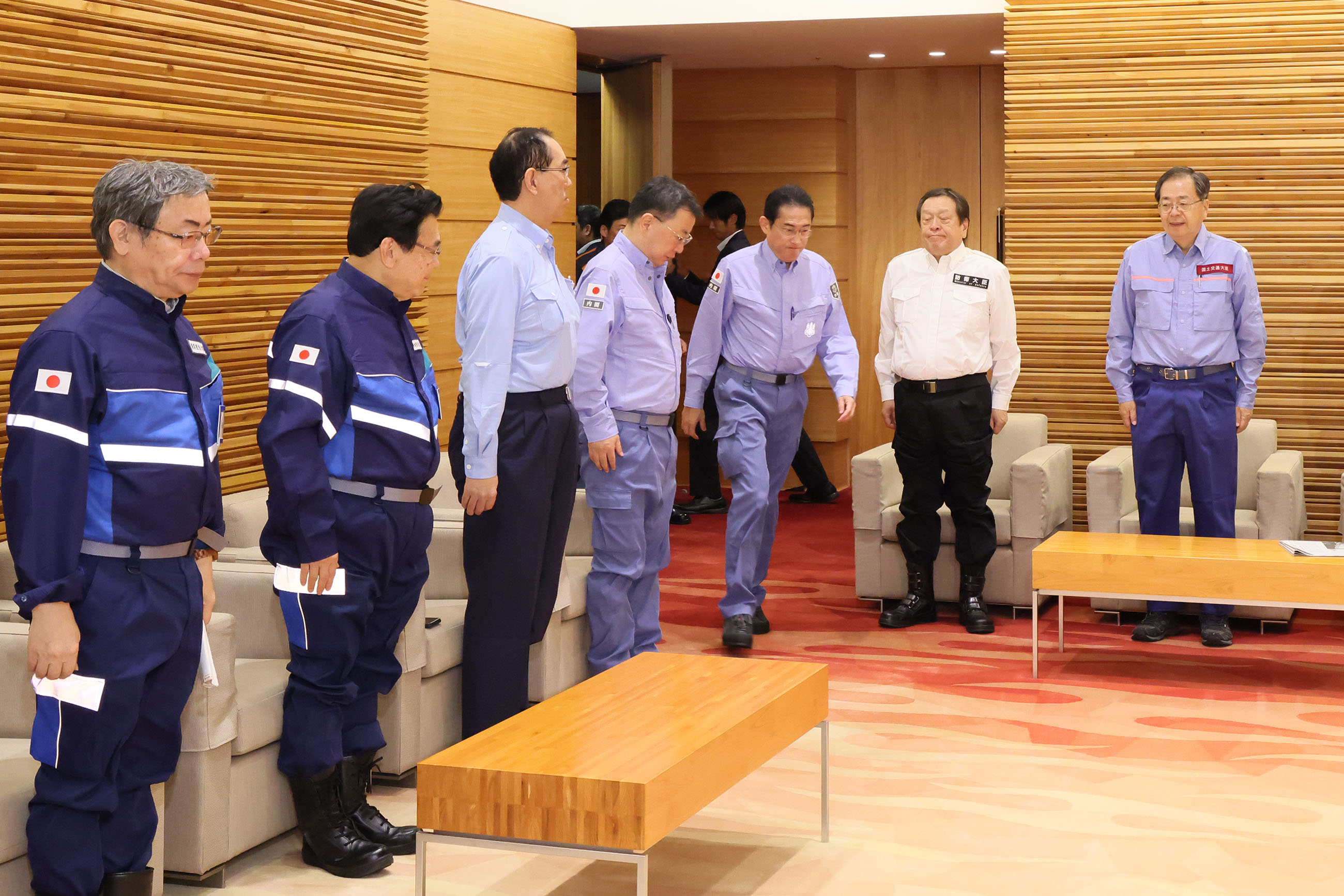 Prime Minister Kishida attending an emergency ministerial meeting (1)