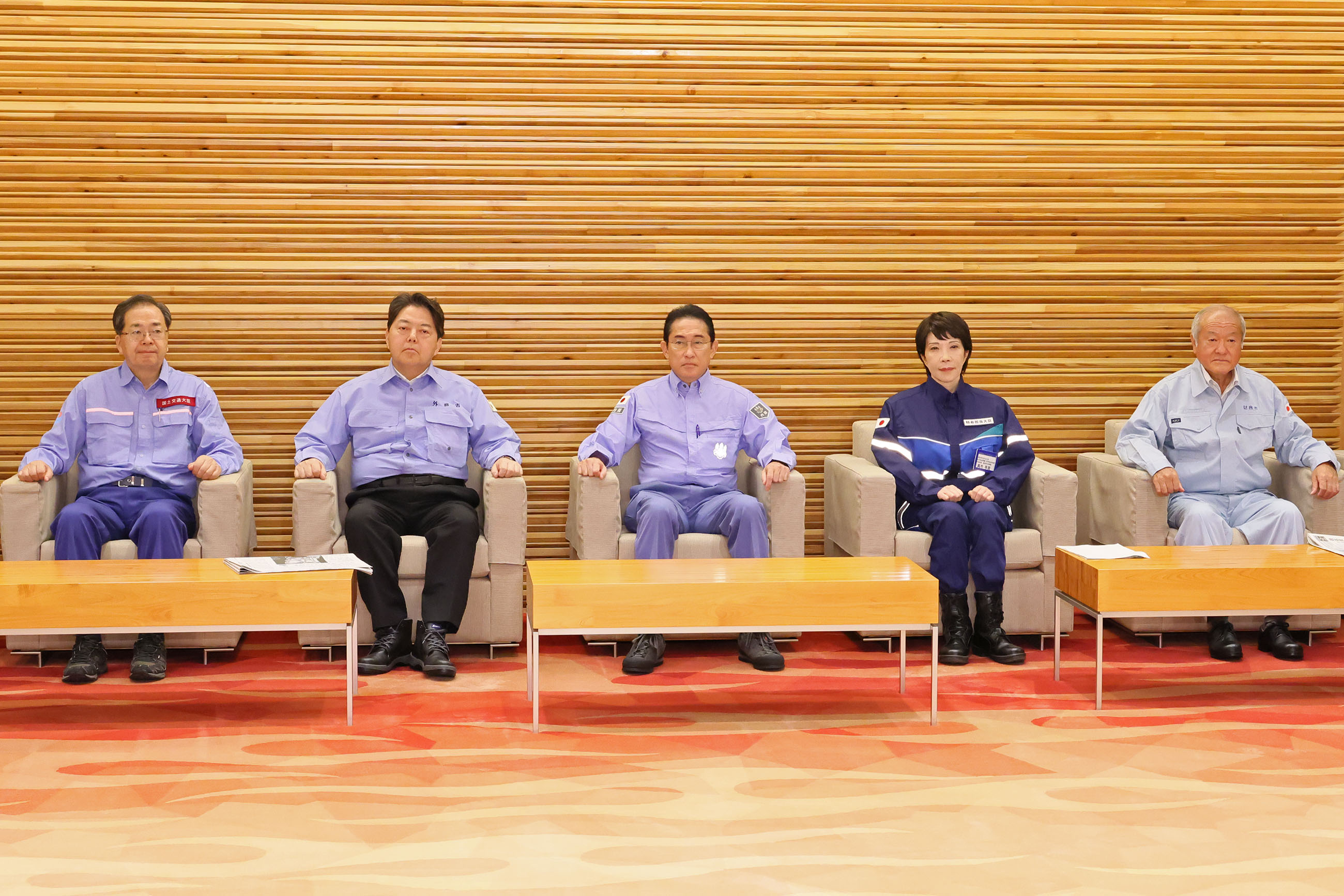 Prime Minister Kishida attending an emergency ministerial meeting (2)