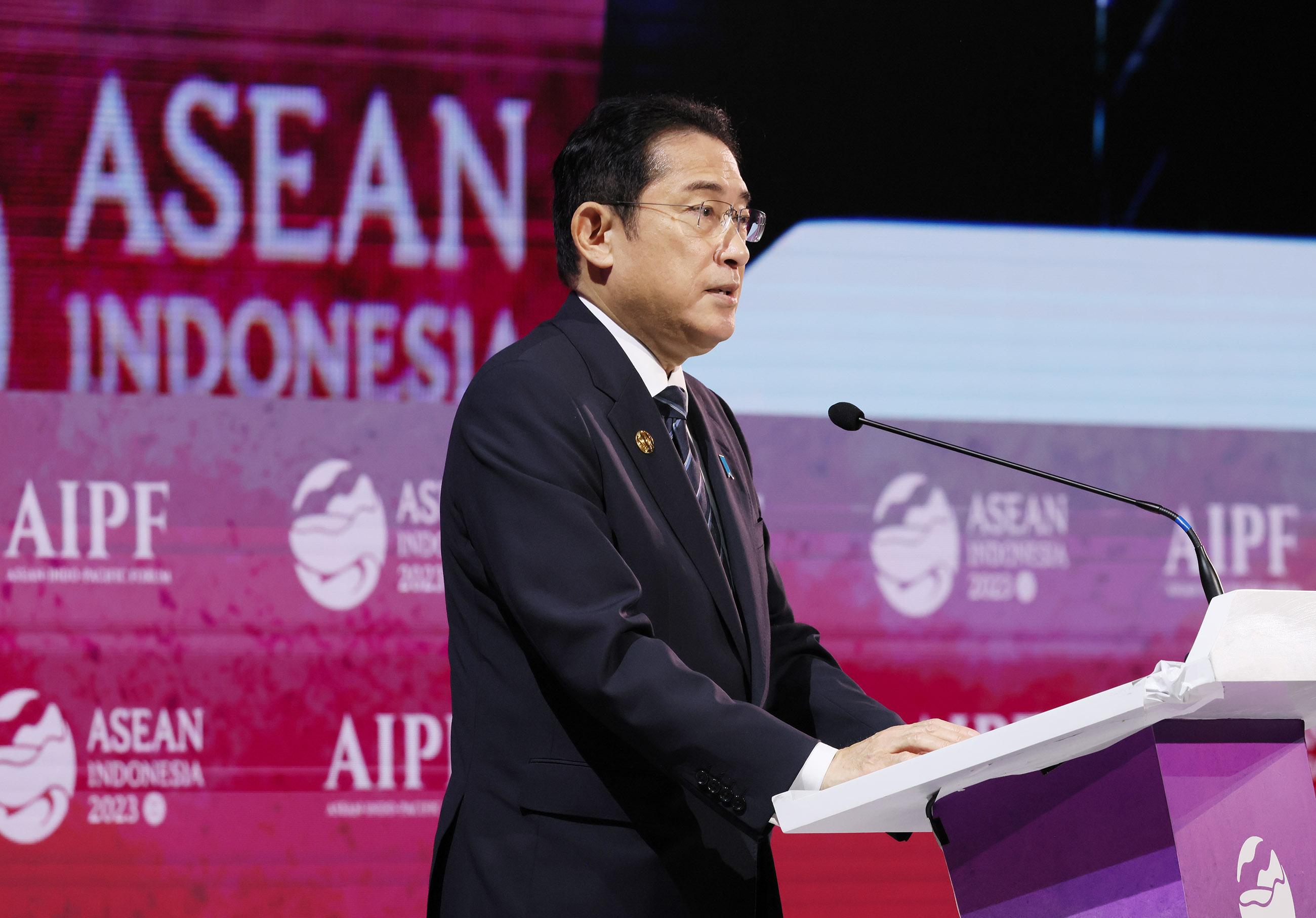 Prime Minister Kishida delivering a speech at the ASEAN-Indo-Pacific Forum (2)