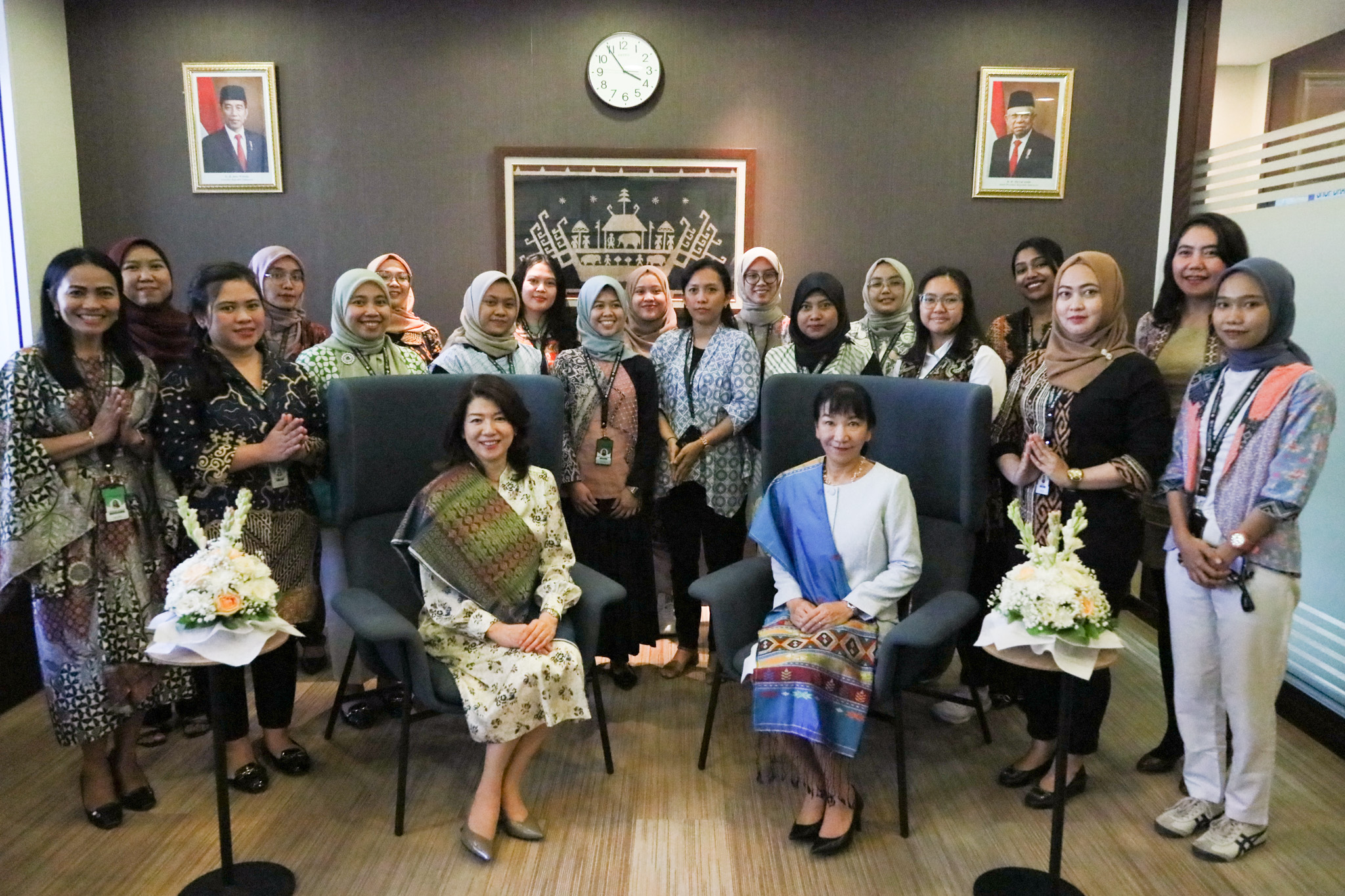 Mrs. Kishida visiting Jaya Obayashi, Obayashi Corporation’s local subsidiary in Indonesia (2)
