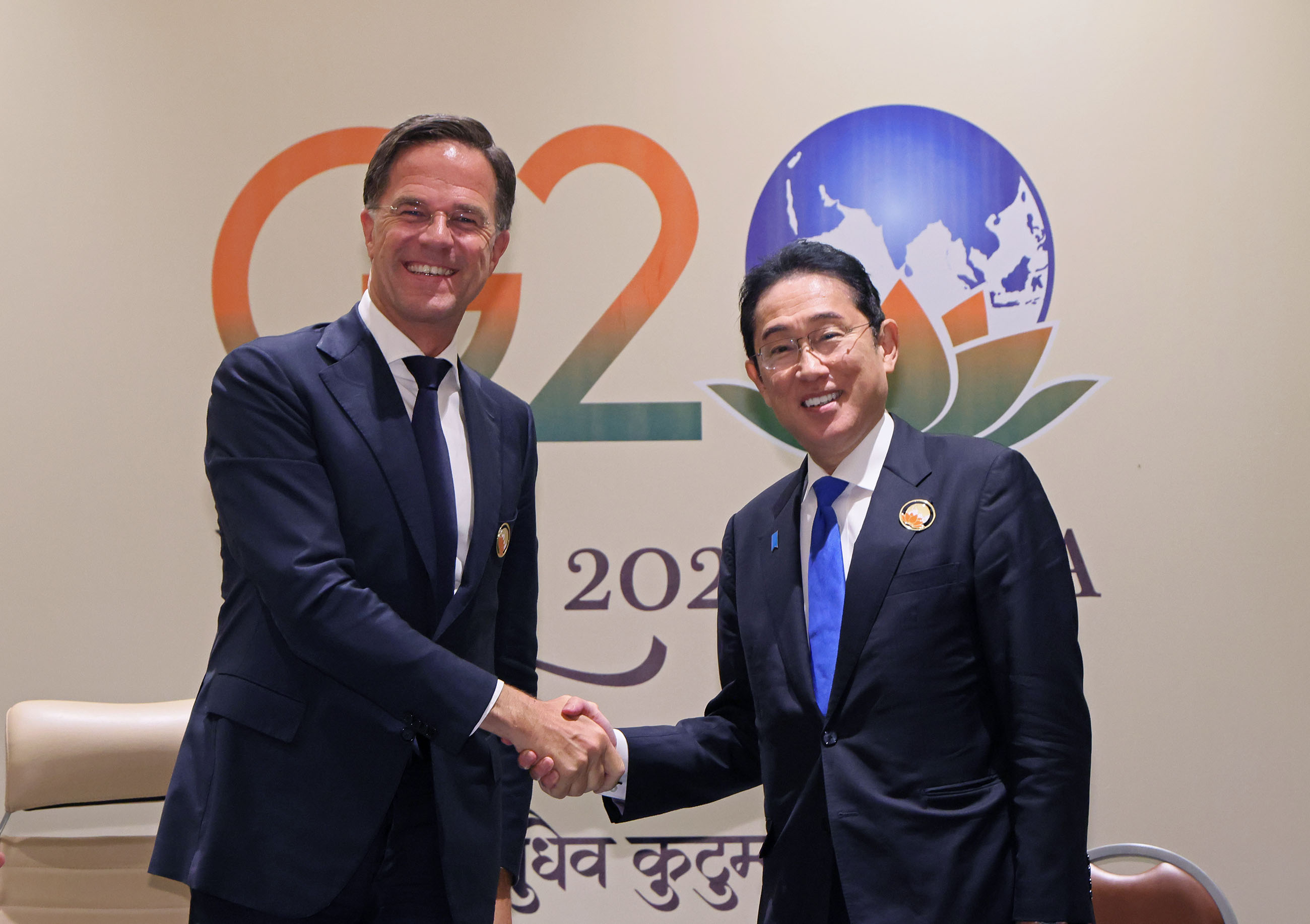 Japan-Netherlands Summit Meeting (1)