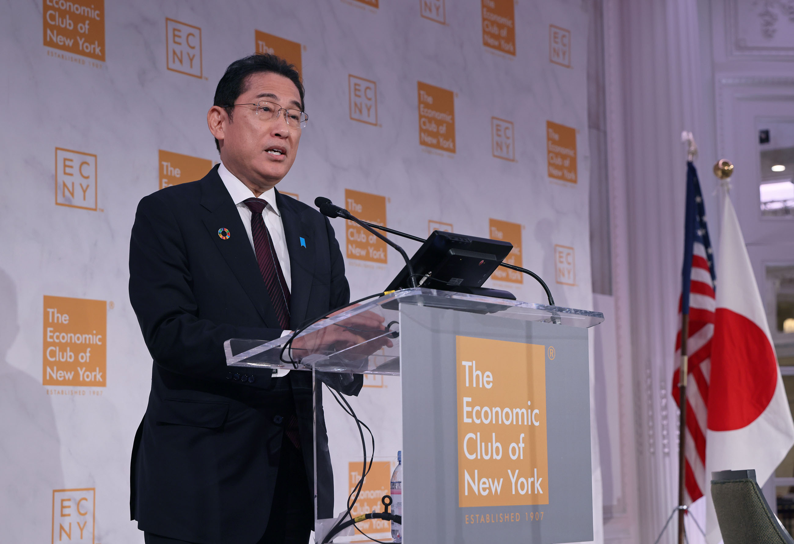 Prime Minister Kishida delivering his remarks to the Economic Club of New York (1)
