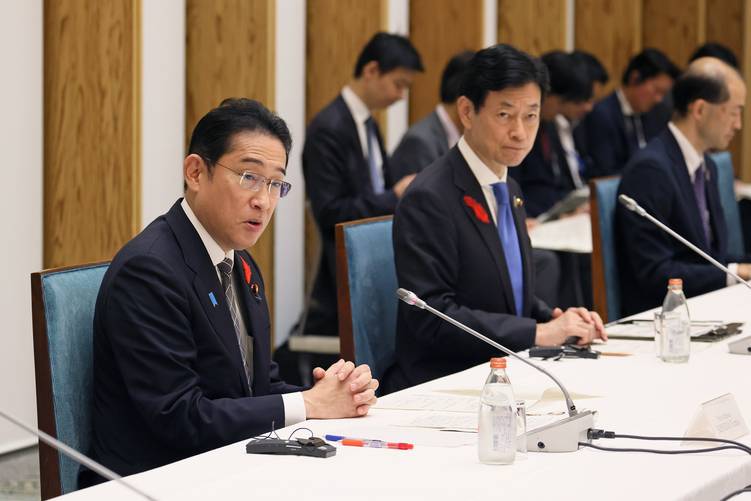Prime Minister Kishida making a remark