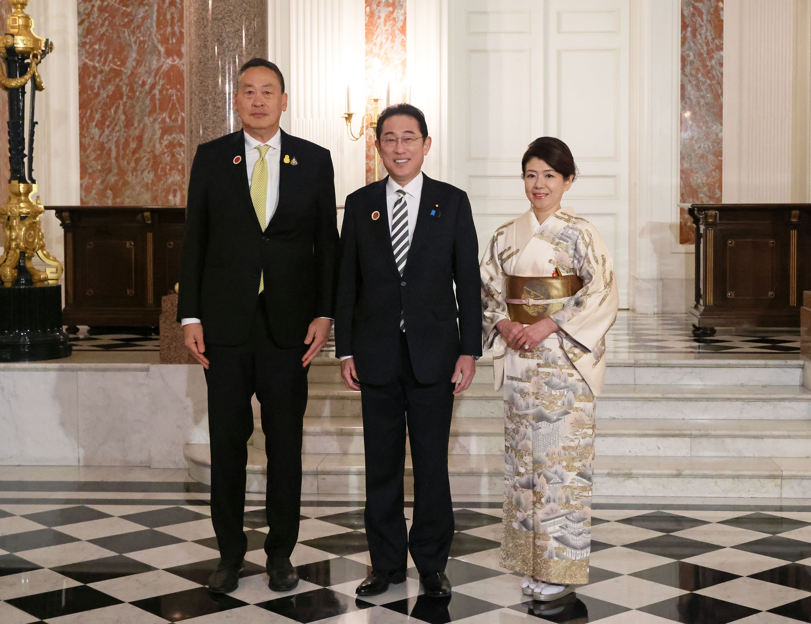 Prime Minister Kishida welcoming Prime Minister Srettha of the Kingdom of Thailand