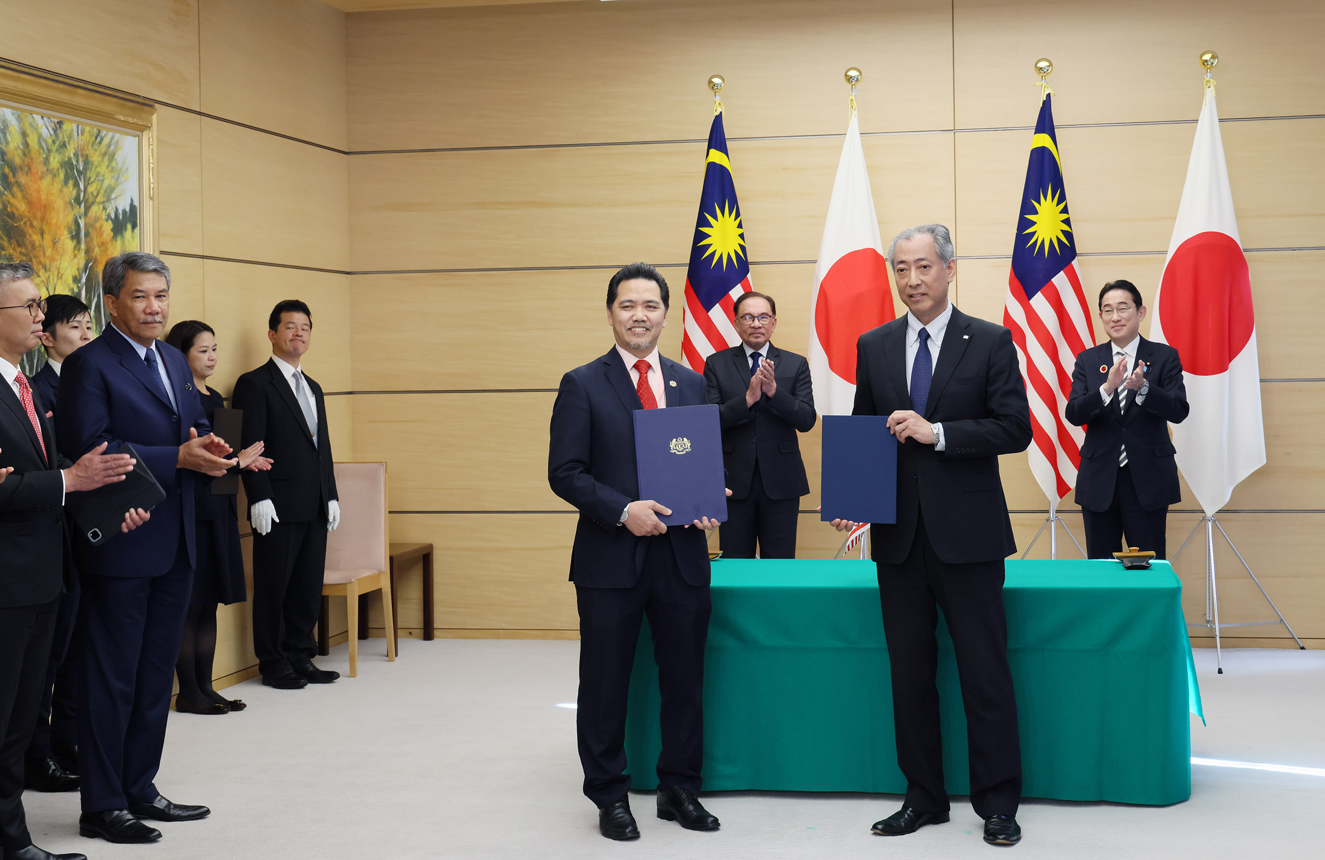 Exchange of notes ceremony with Malaysia (3)