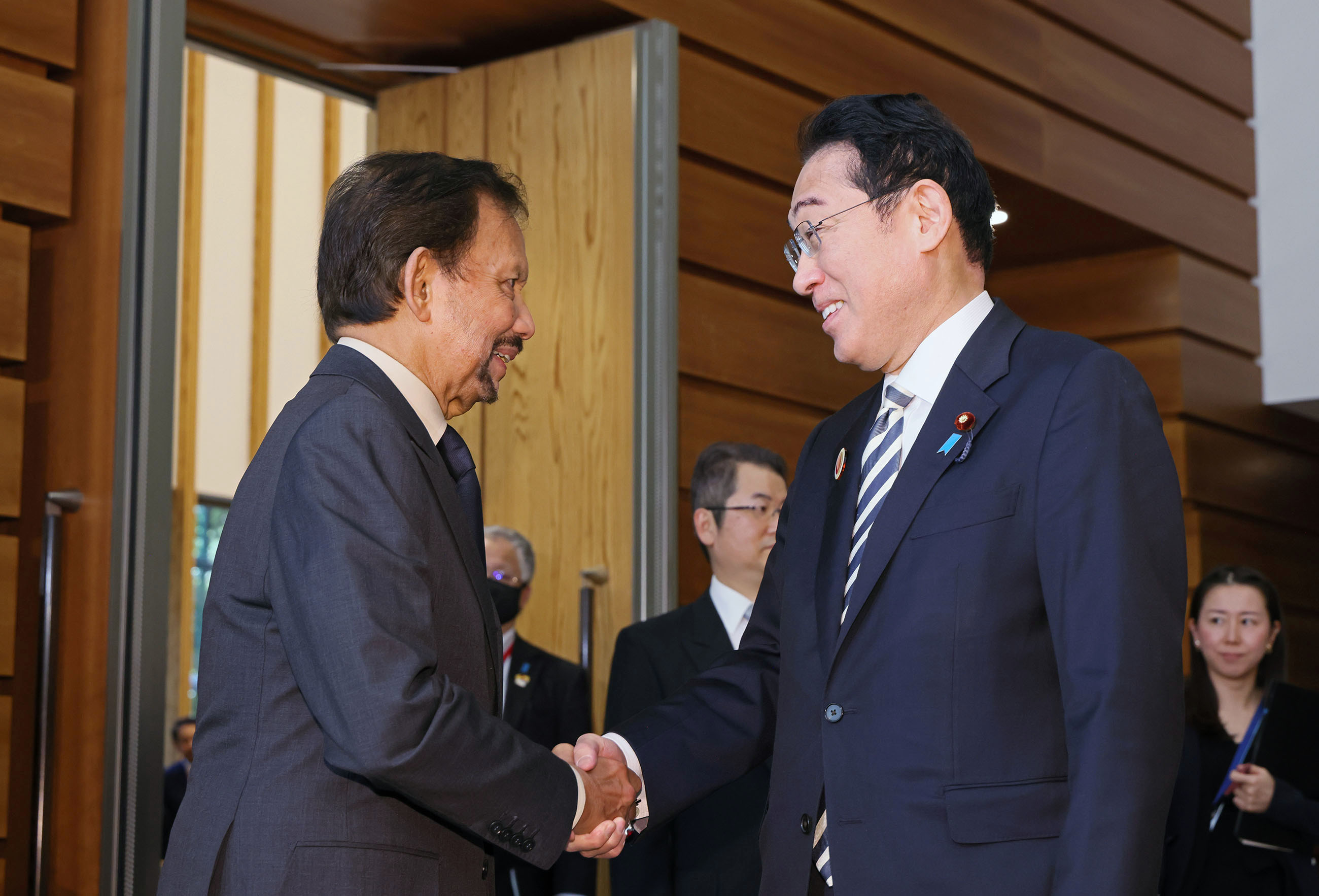 Japan-Brunei Summit meeting (working lunch) (1)