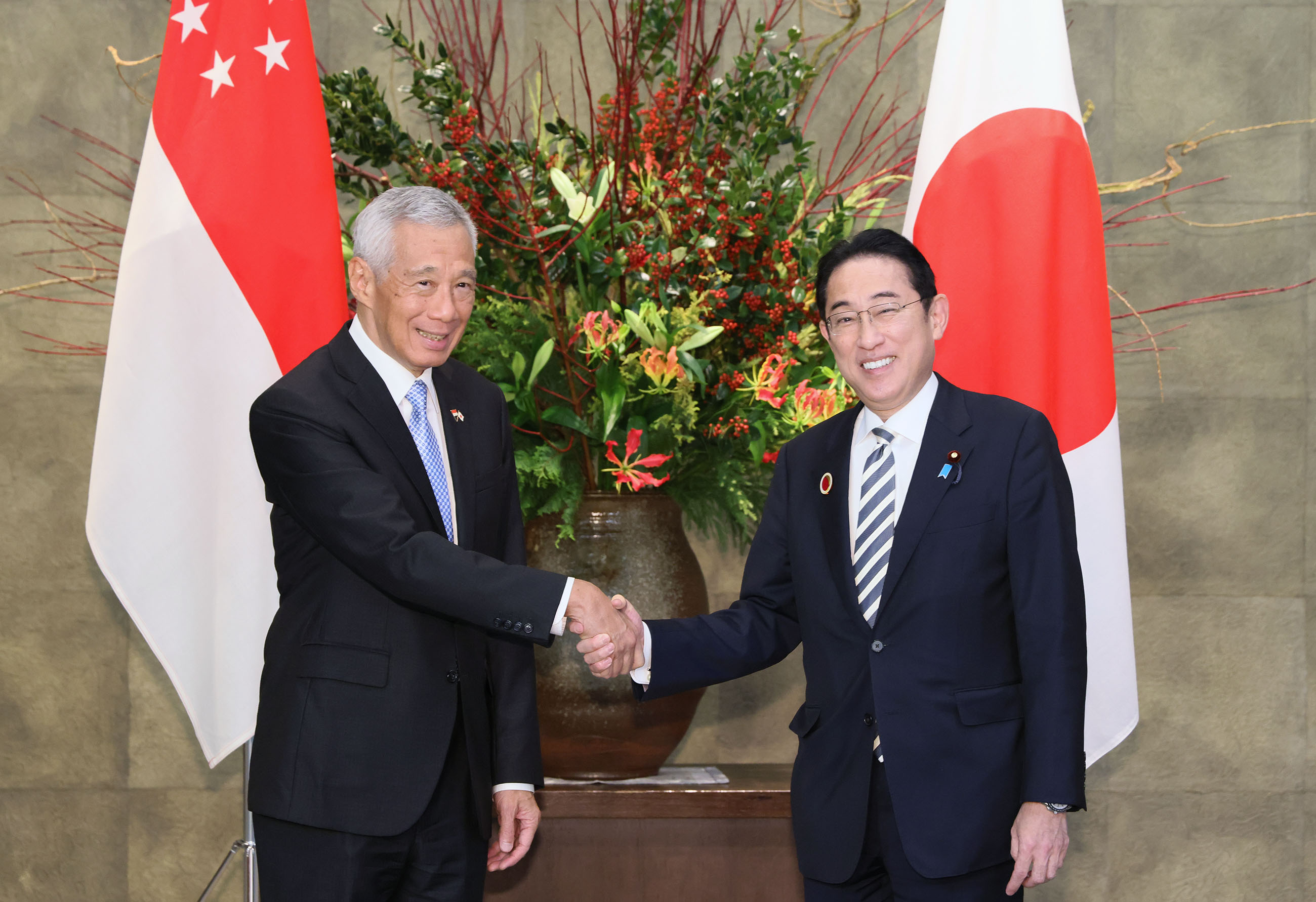 Japan-Singapore Summit meeting (2)
