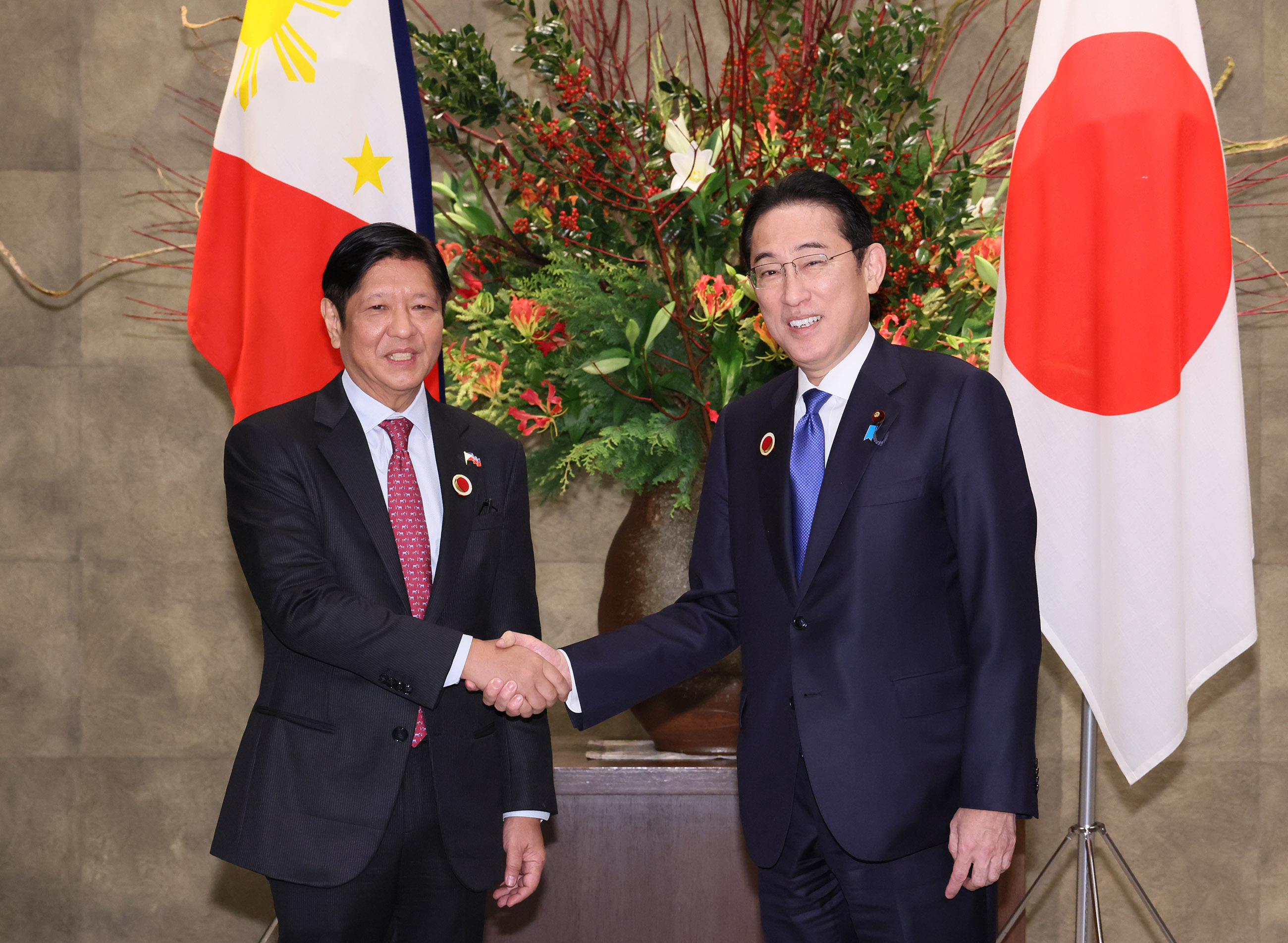 Japan-Philippines Summit meeting (2)