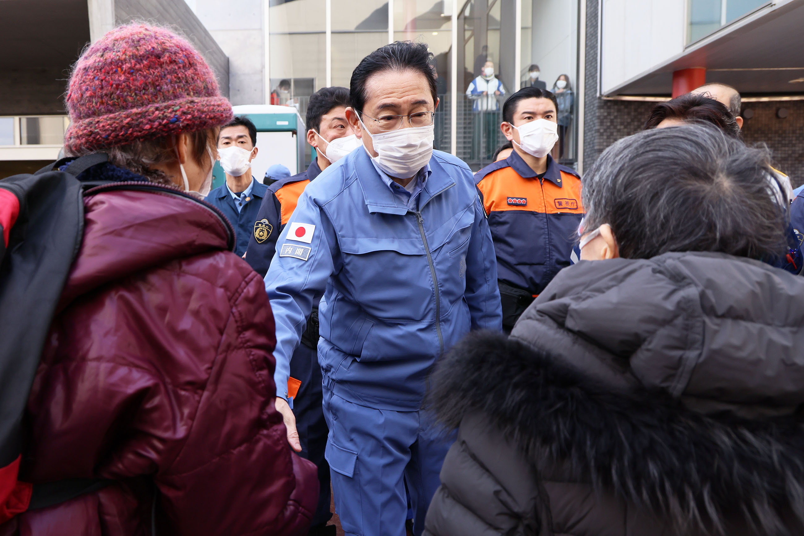 Prime Minister Kishida visiting evacuation centers (3)