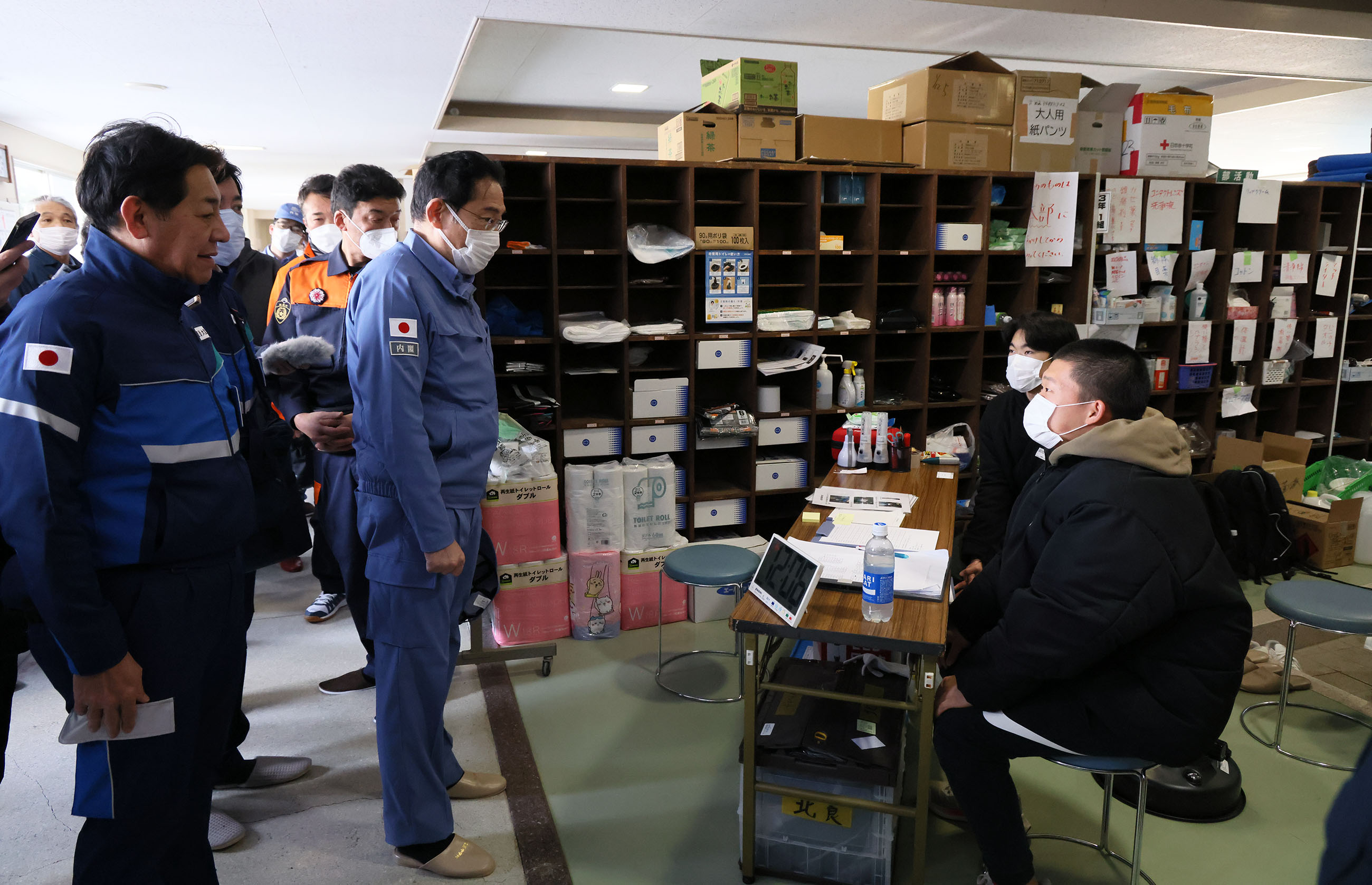 Prime Minister Kishida visiting evacuation centers (5)
