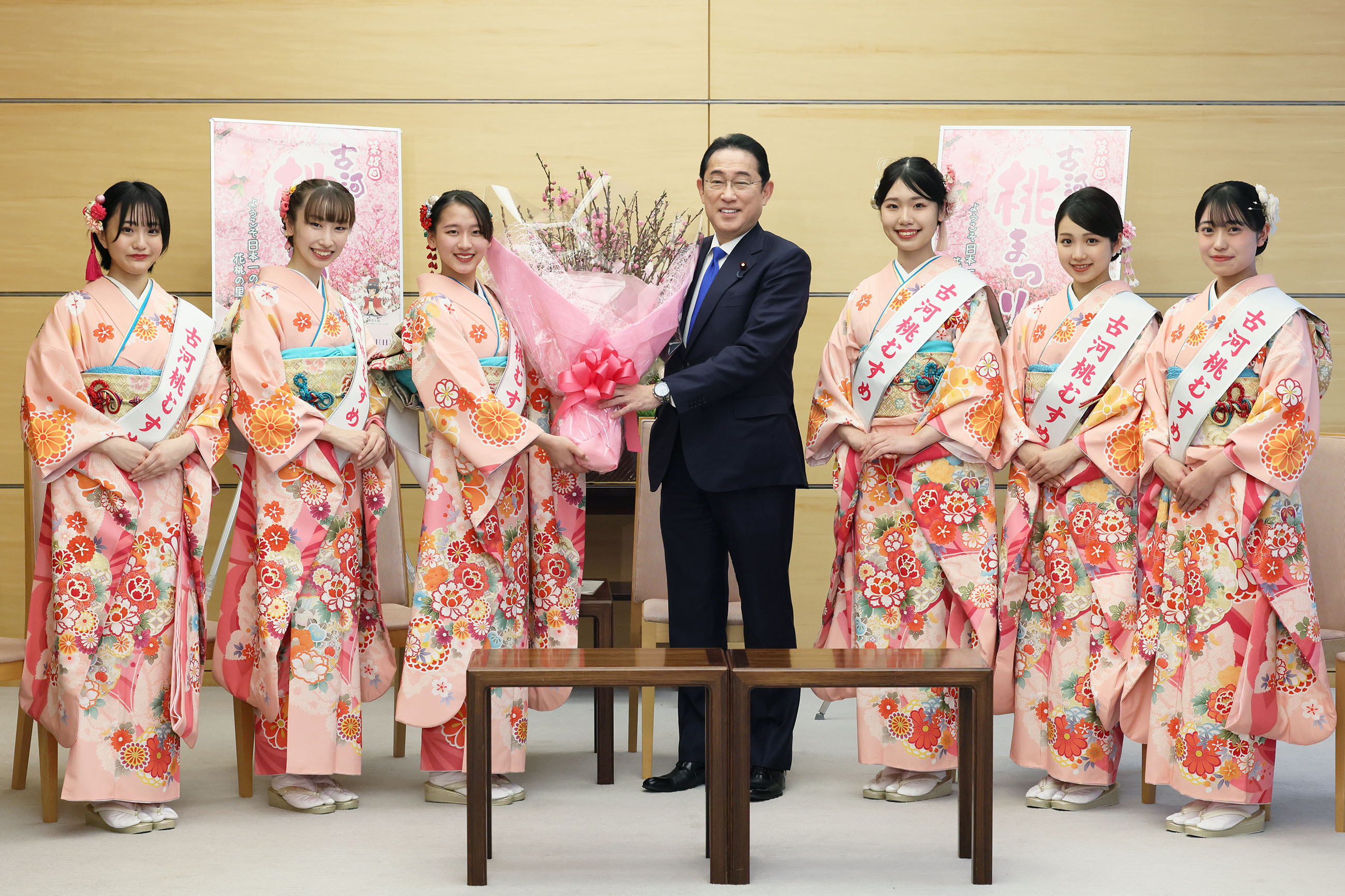 Courtesy Call from Koga Momo-Musume and Others