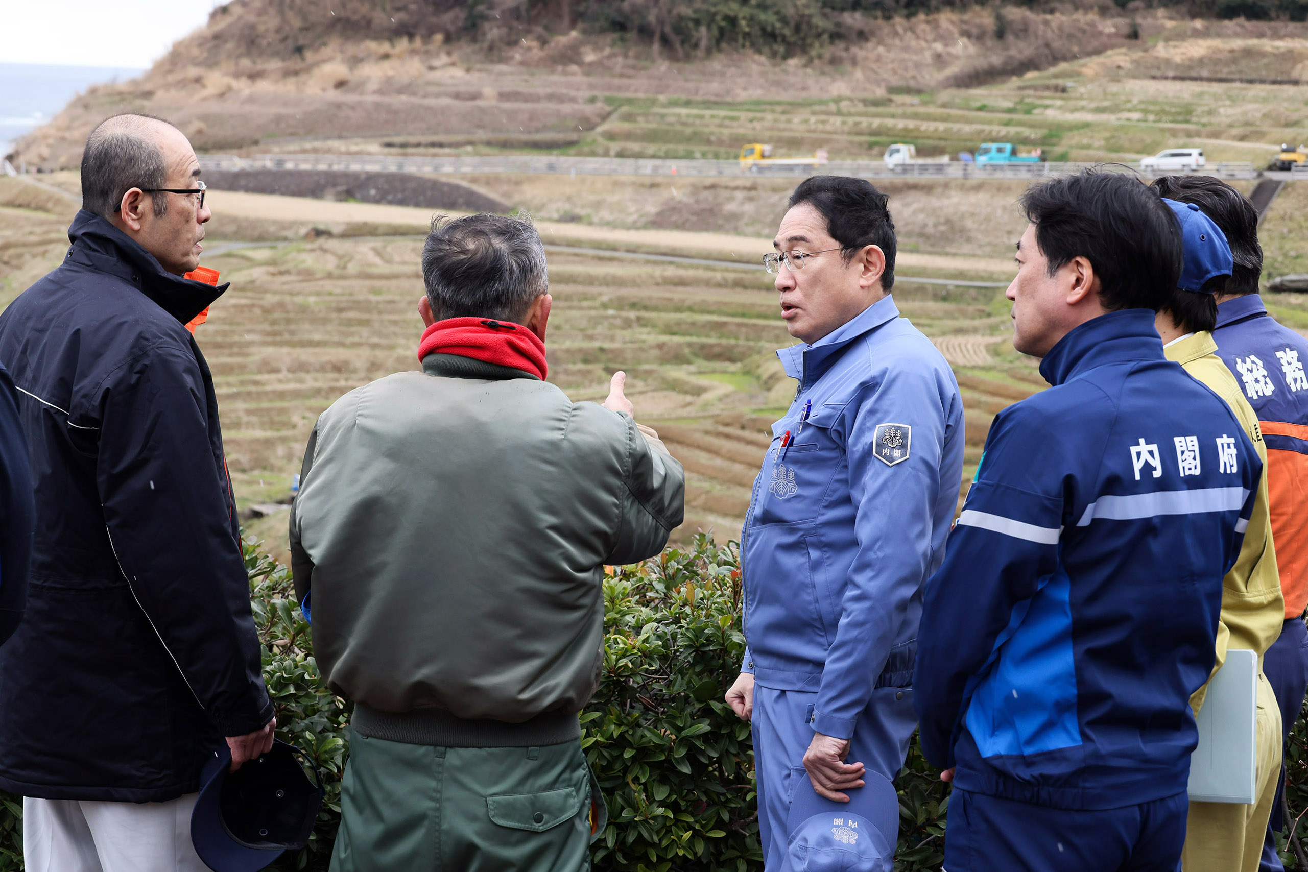 Prime Minister Kishida visiting Shiroyone Senmaida rice terraces (1)