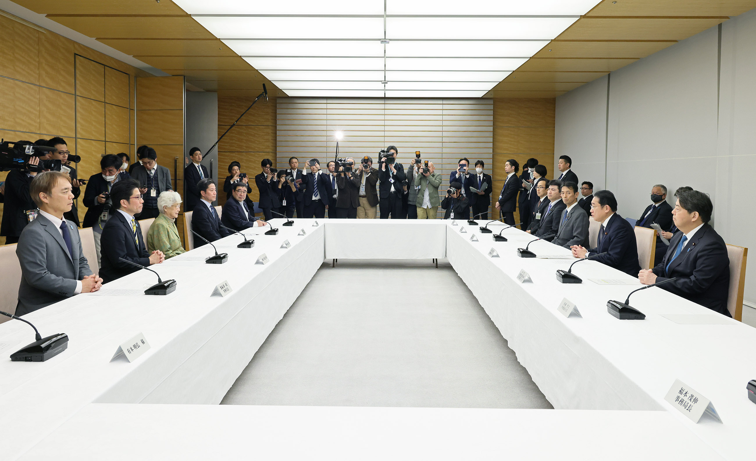 Prime Minister Kishida holding a meeting (3)