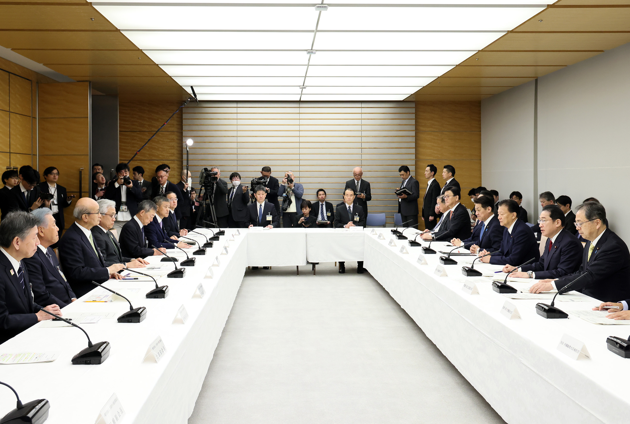 Prime Minister Kishida making a remark at an exchange of views (2)