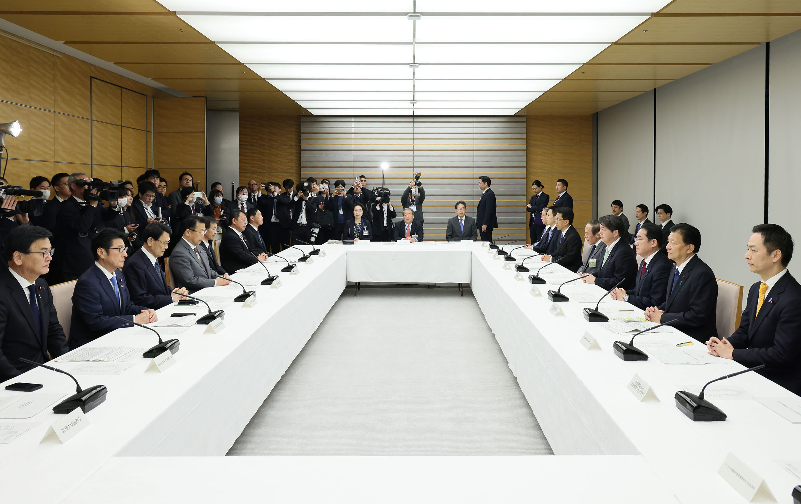 Prime Minister Kishida attending a meeting (4)