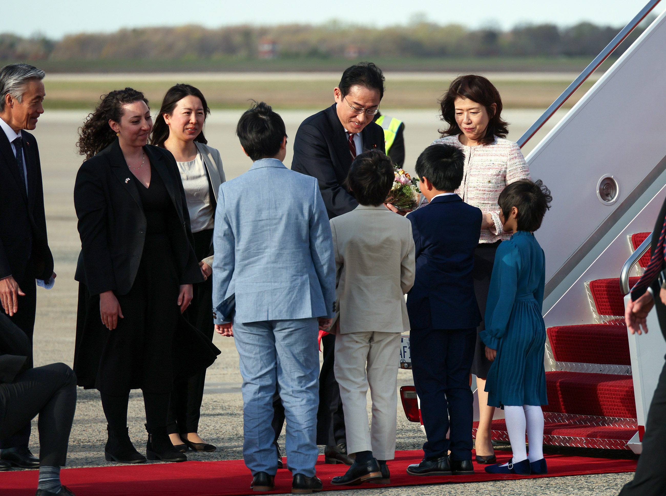 Prime Minister Kishida arriving in the United States (2)