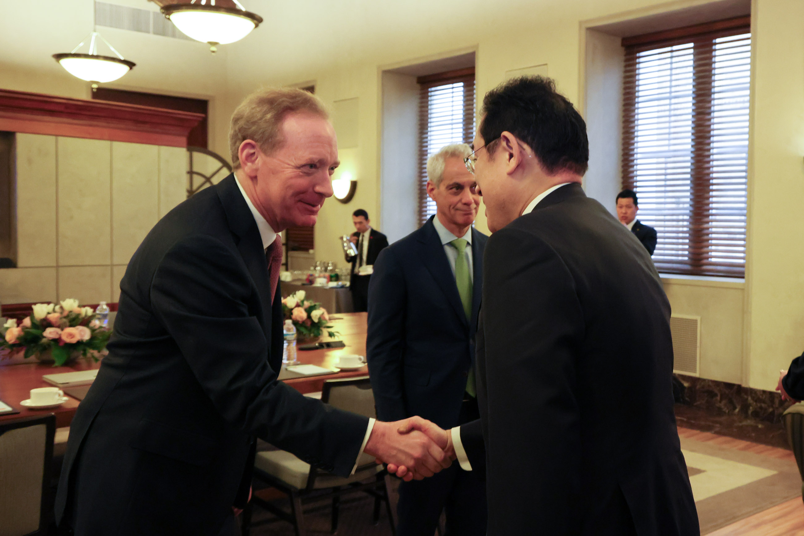 Prime Minister Kishida receiving a courtesy call from Mr. Smith, Vice Chair and President of Microsoft (1)