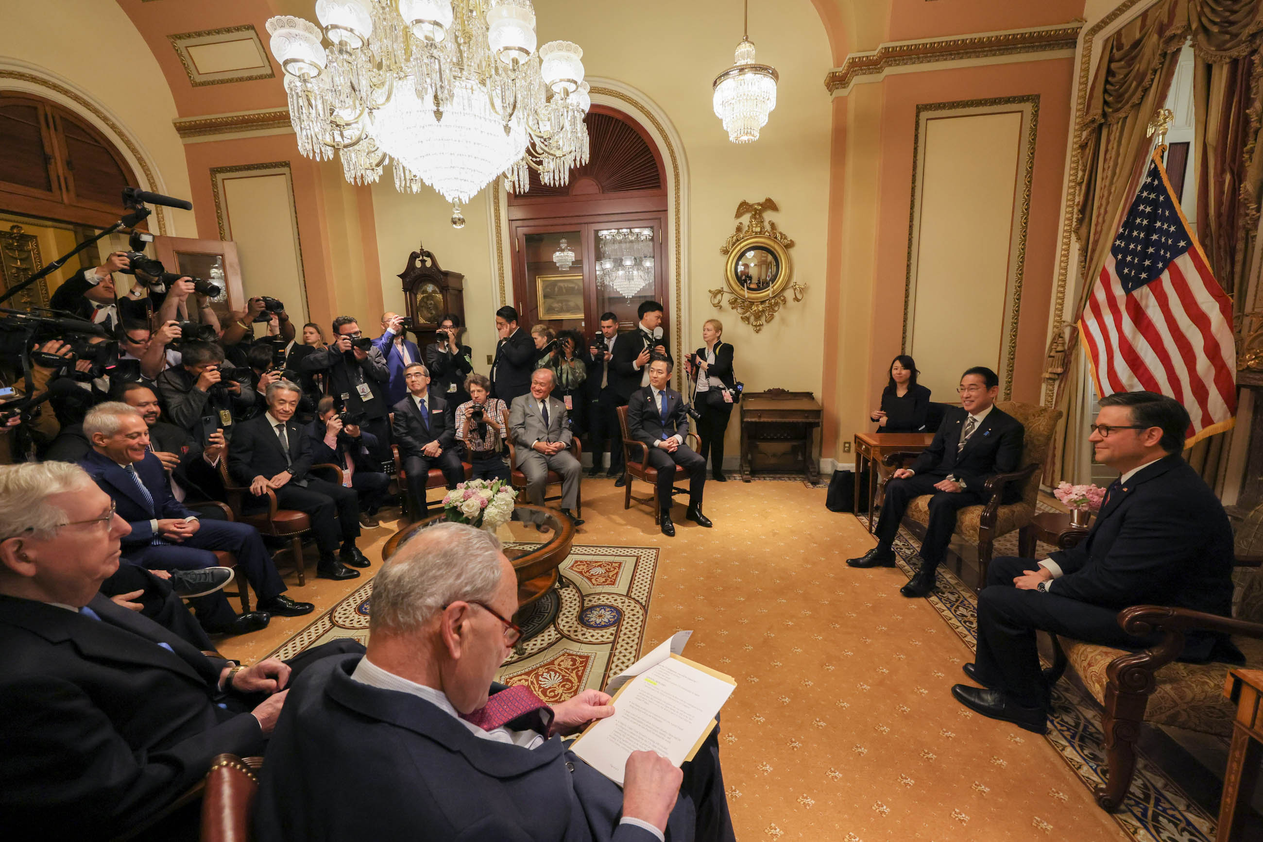 Prime Minister Kishida meeting with the U.S. Congressional House and Senate Leadership (3)