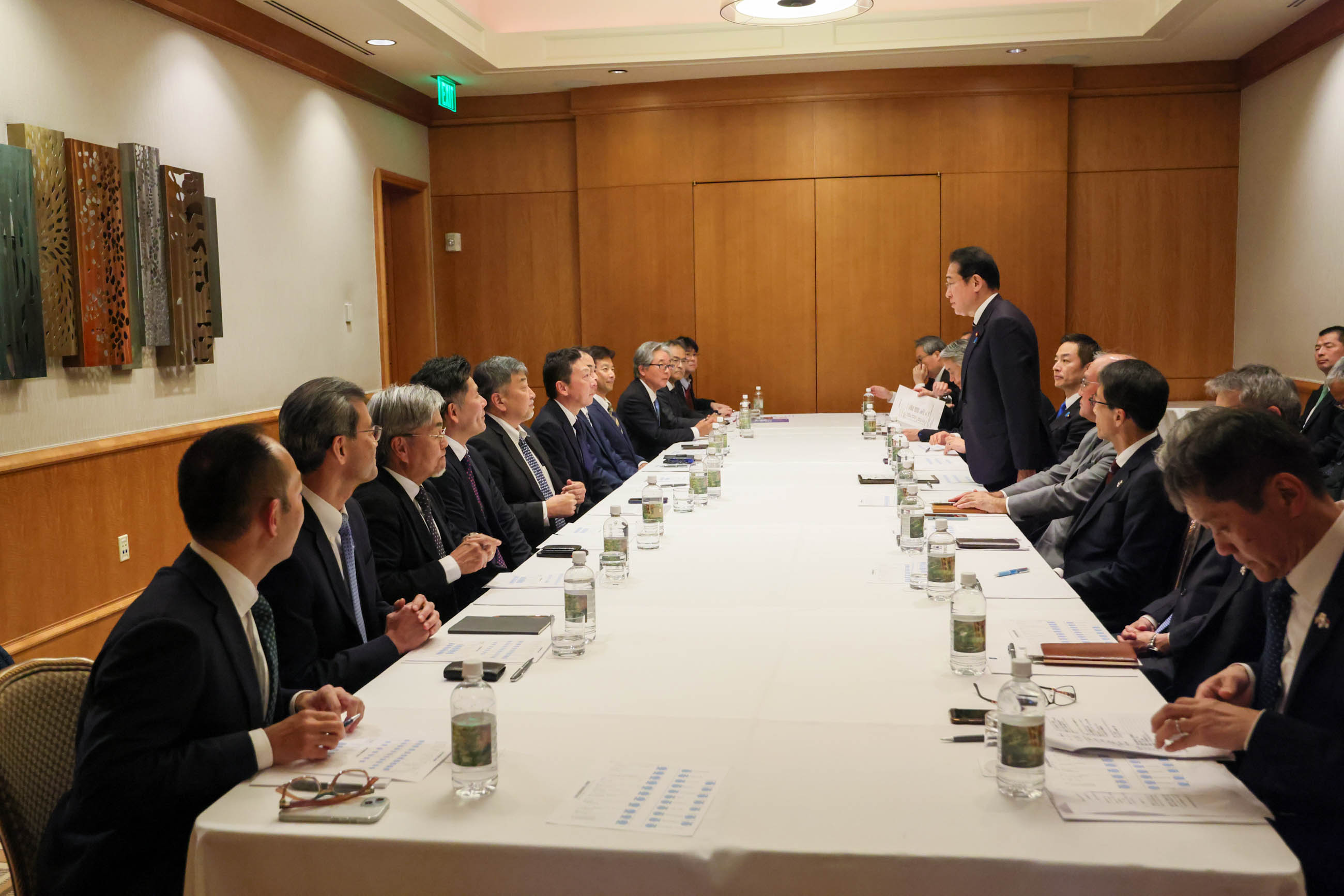 Prime Minister Kishida holding talks with Japanese business representatives (1)