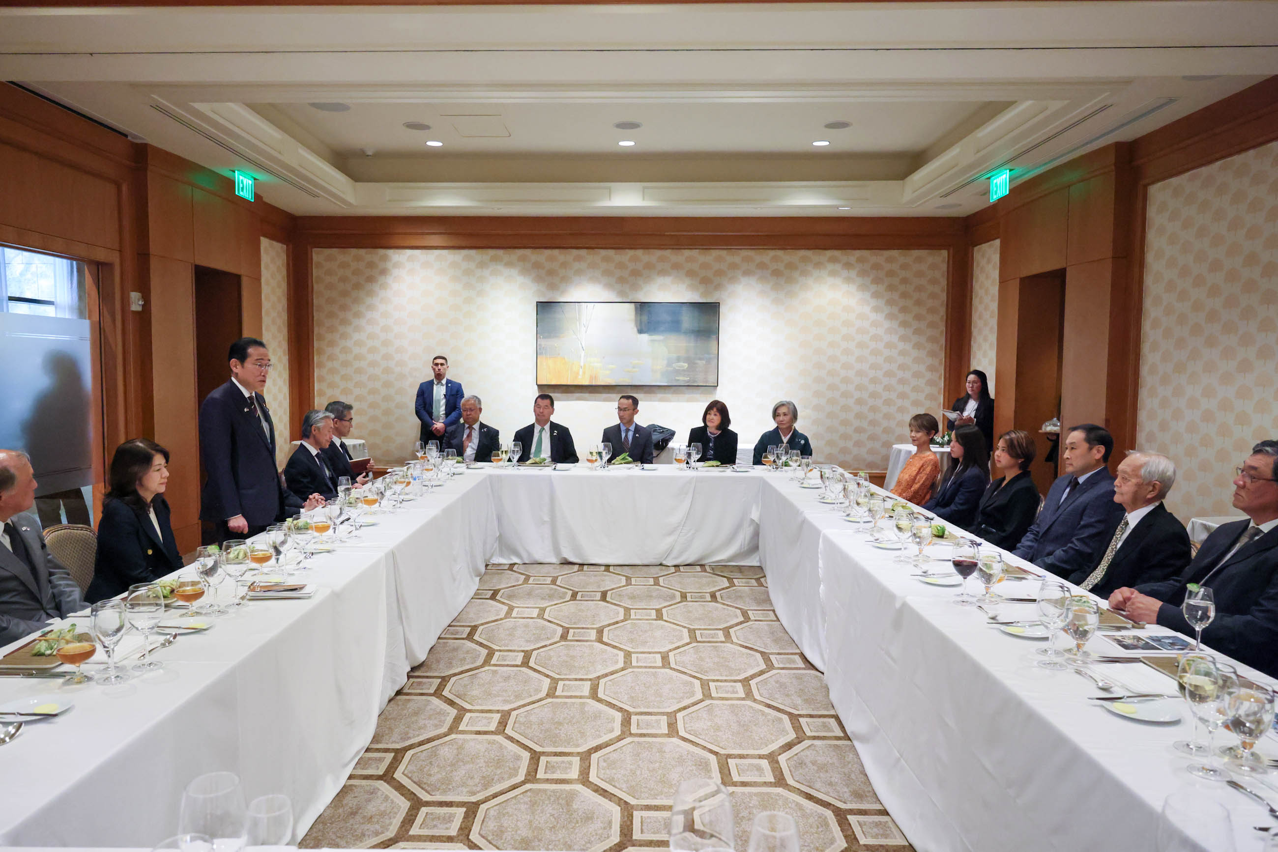 Dinner with individuals who have ties with Japan residing in the State of North Carolina (2)