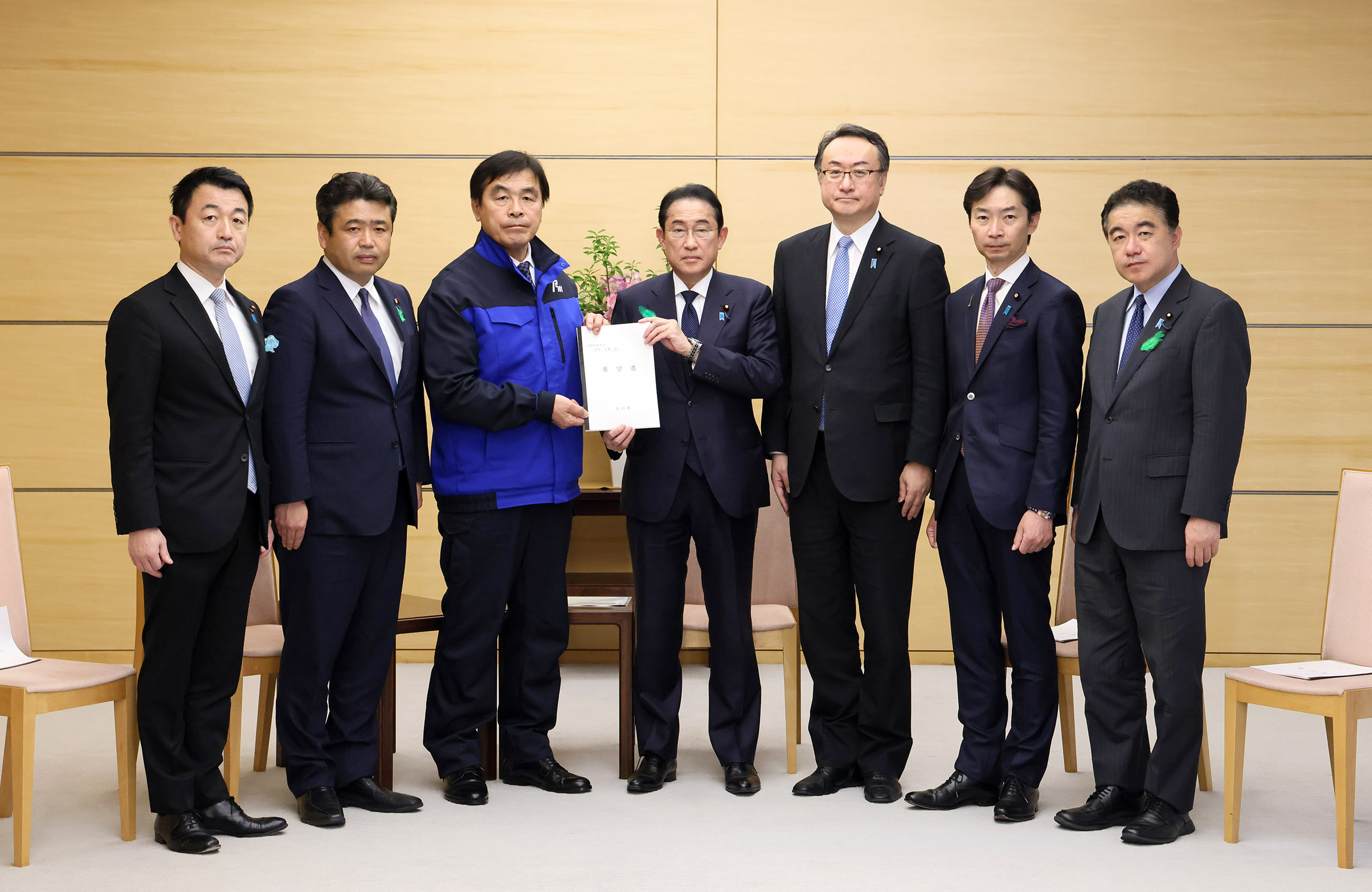 Handing Over of Requests from the Governor of Ishikawa Prefecture and Others