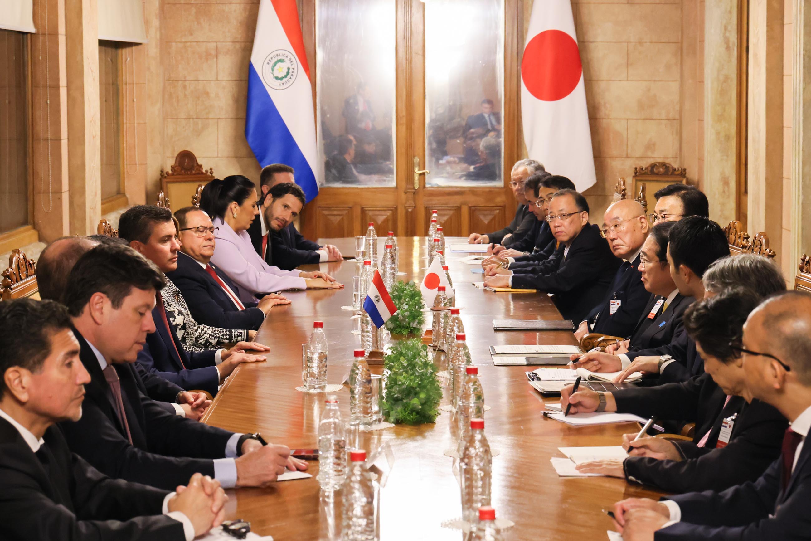 日本-パラグアイ首脳会談（拡大会議）