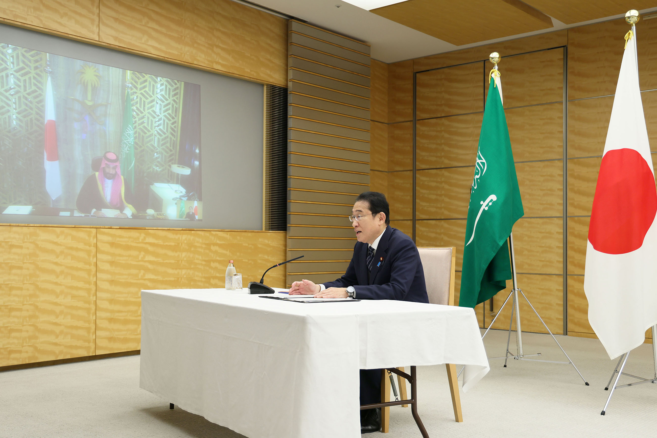 Prime Minister Kishida attending a video conference meeting (1)