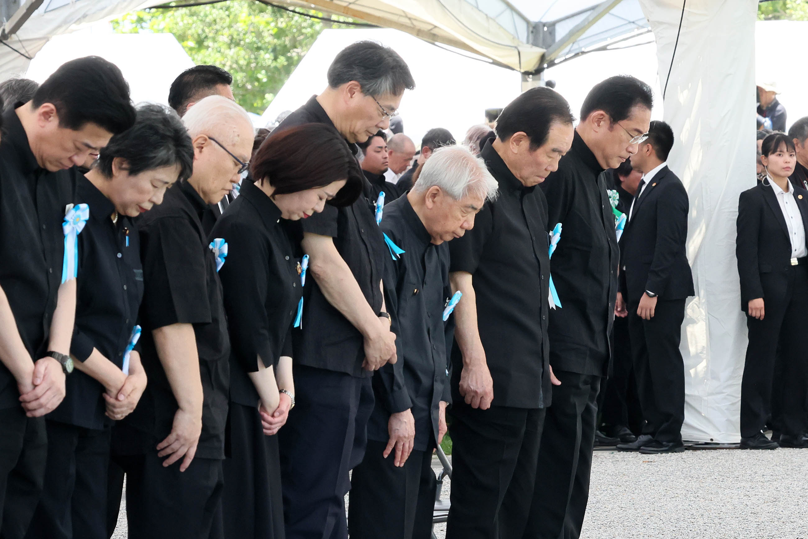 Photograph of the Prime Minister observing a moment of silence at the Memorial Ceremony to Commemorate the Fallen on the 79th Anniversary of the End of the Battle of Okinawa (1)