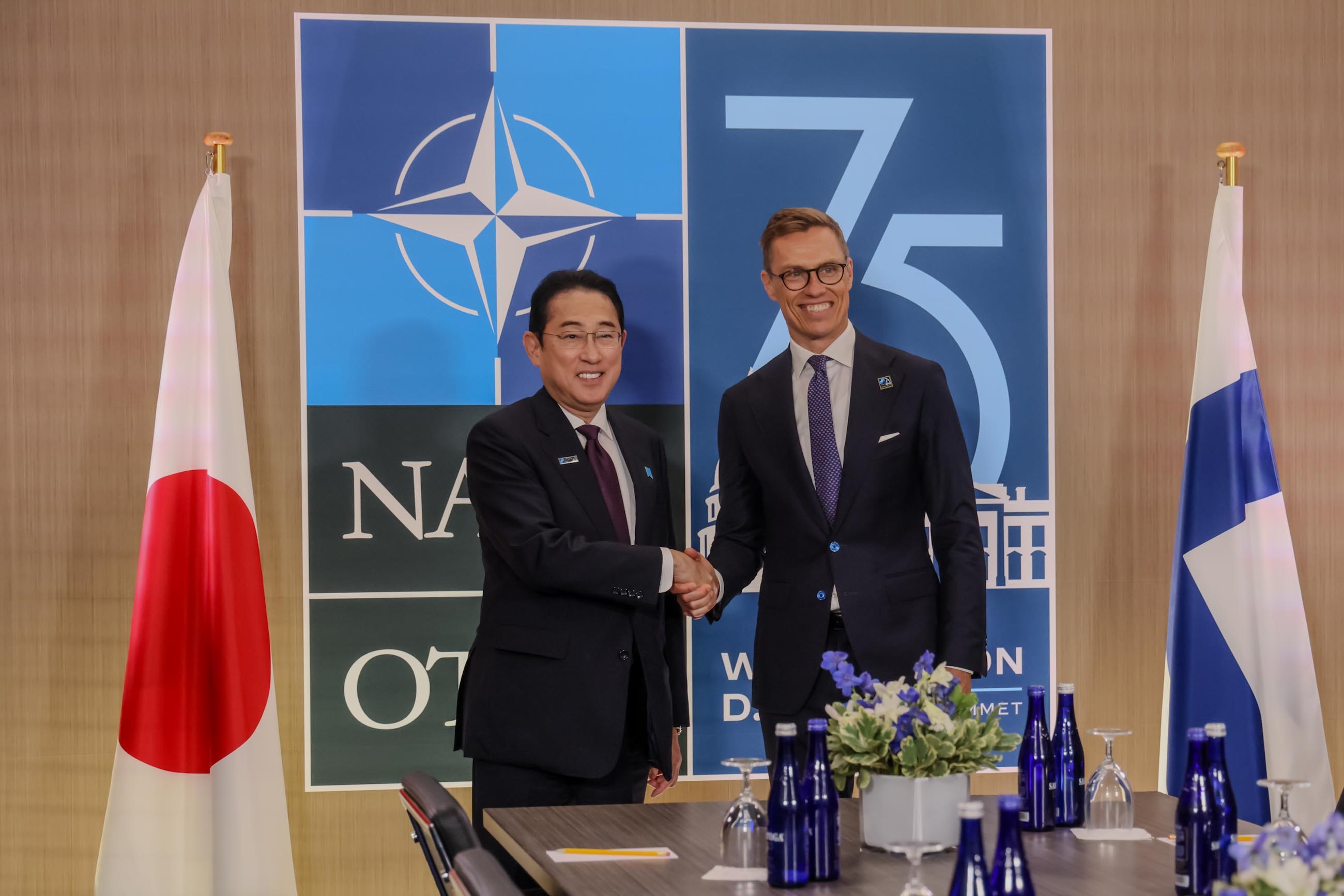 Prime Minister Kishida holding a meeting with Finnish President Stubb (1)