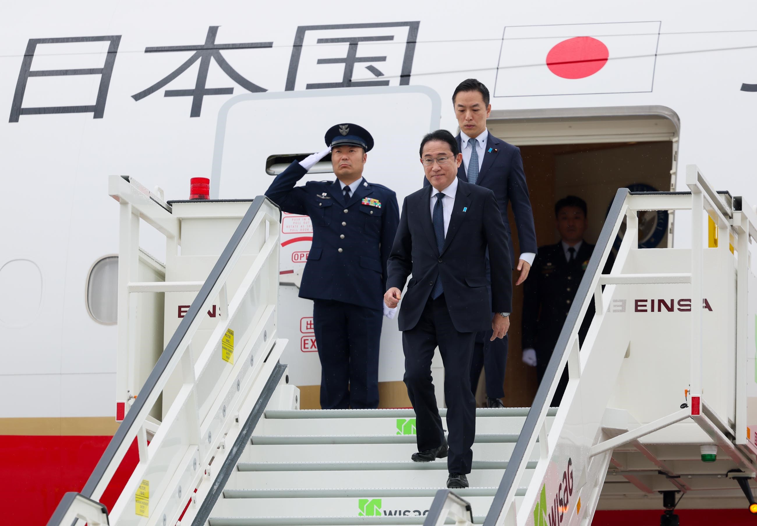 Prime Minister Kishida arriving in Berlin (1)