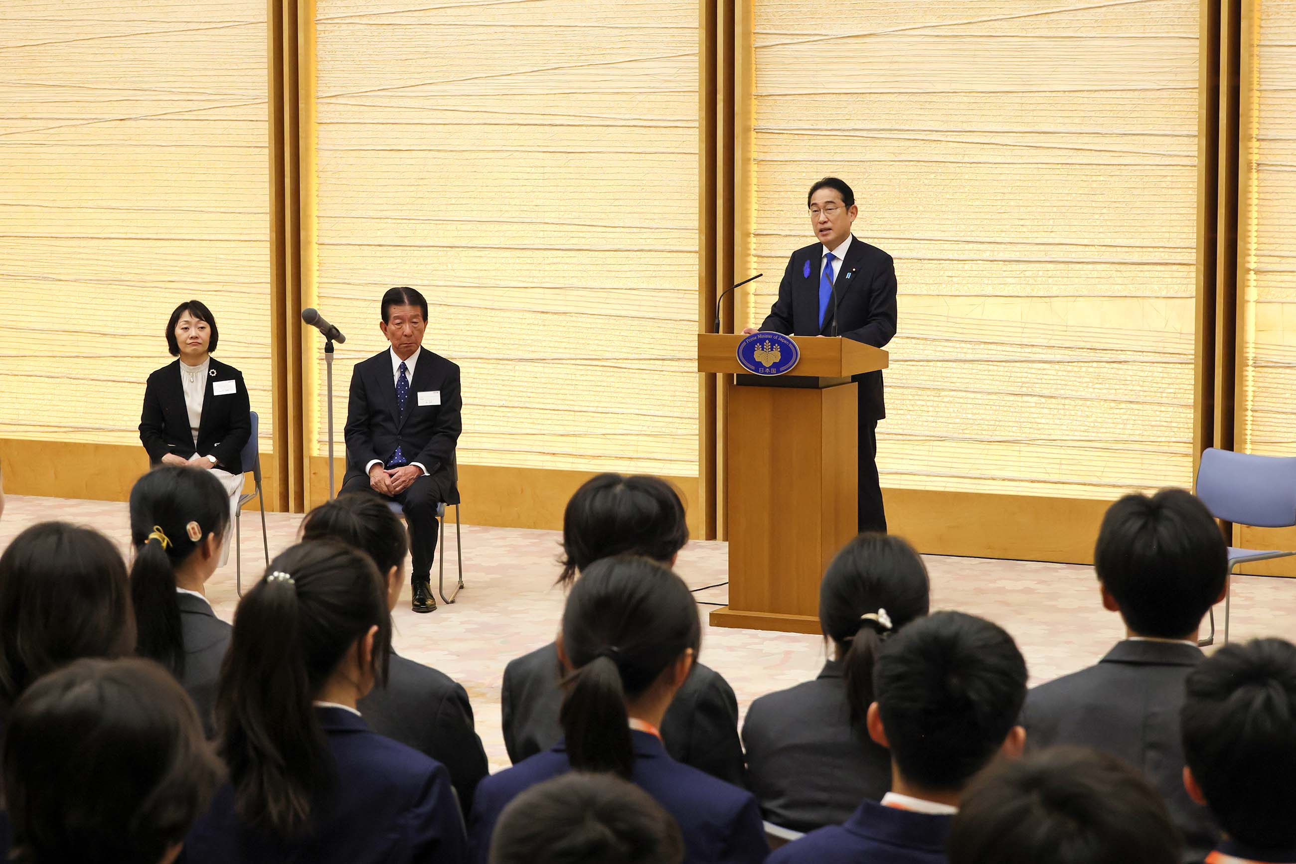 Prime Minister Kishida making a statement (1)