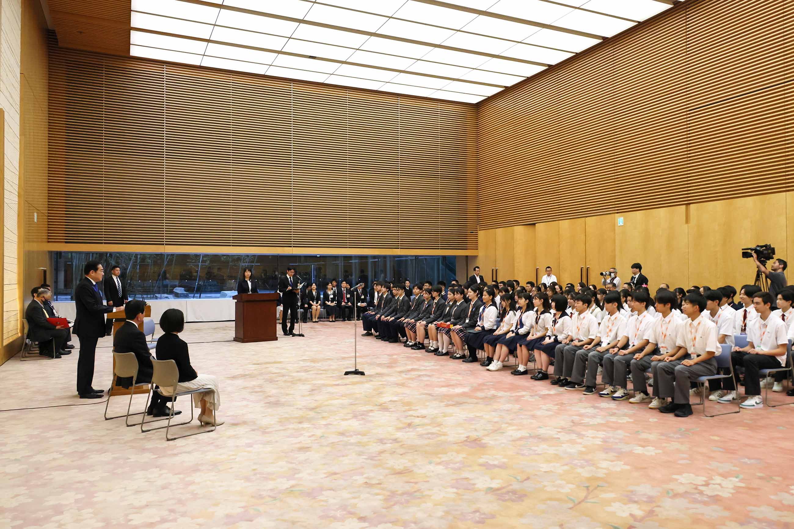 Prime Minister Kishida making a statement (2)