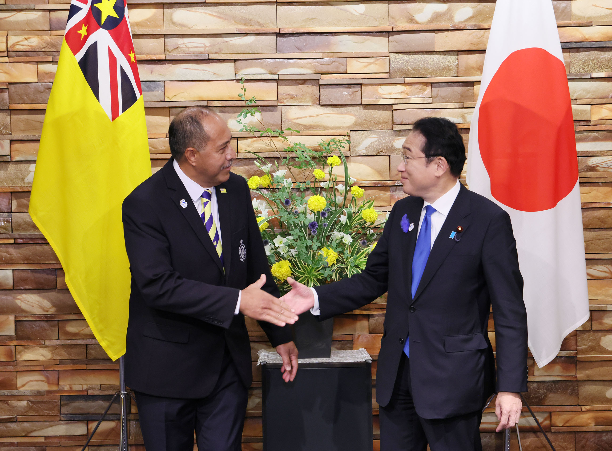 Japan – Niue Summit Meeting (1)