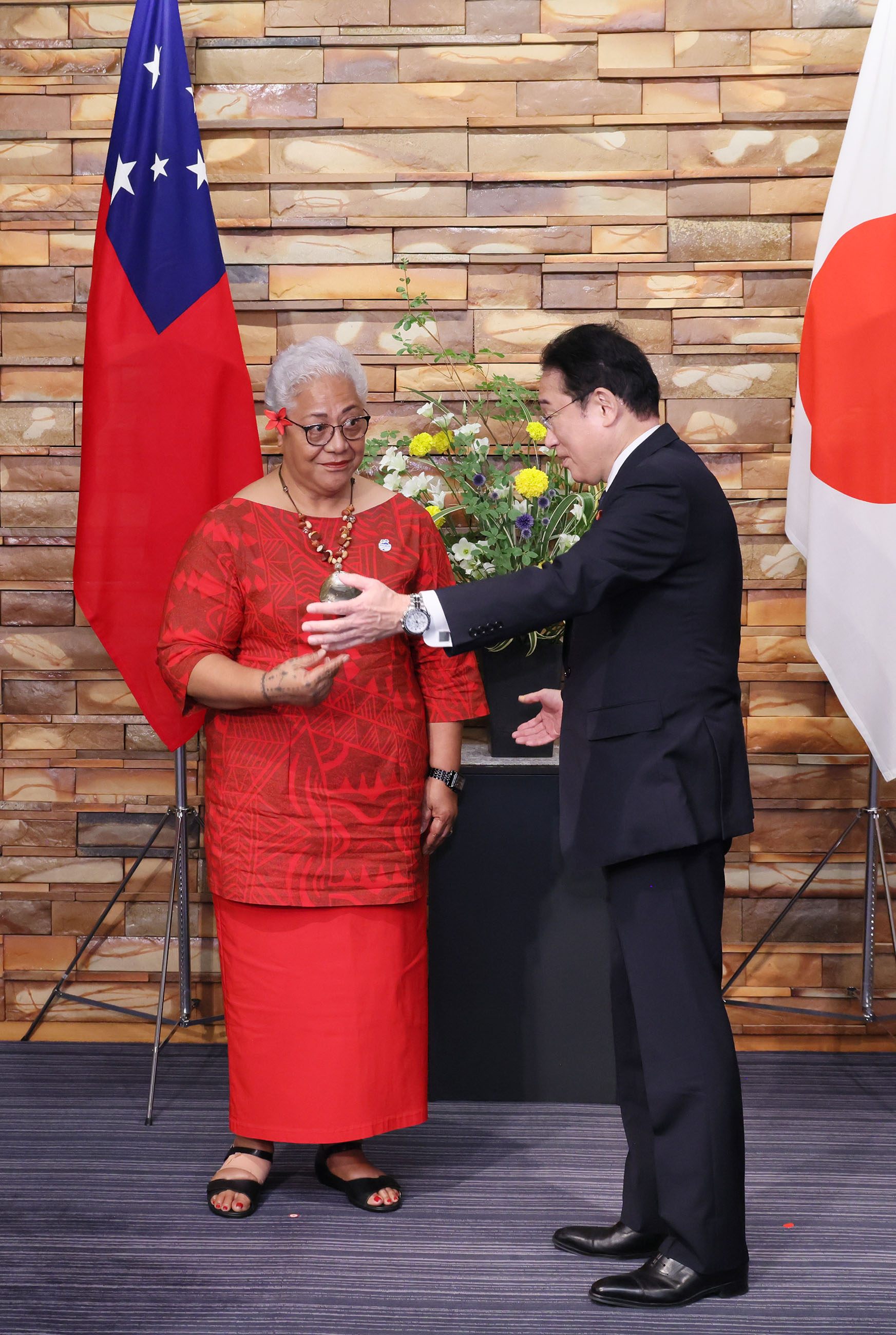 Japan – Samoa Summit Meeting (3)
