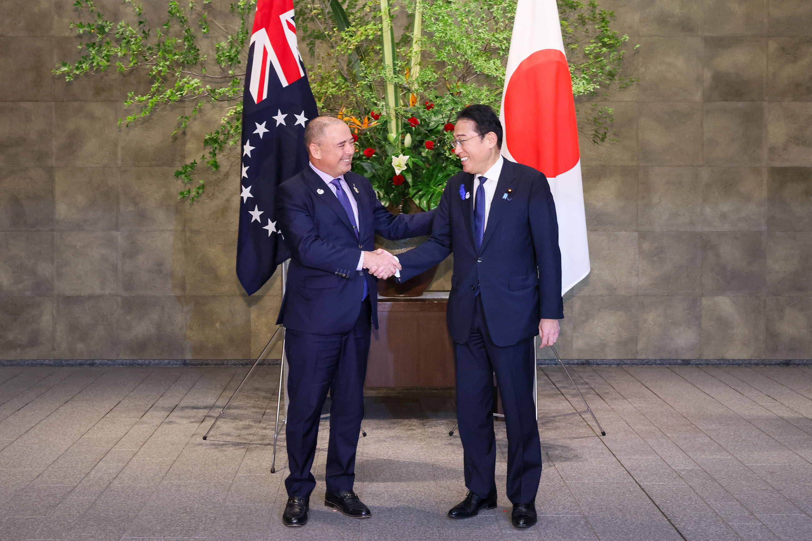 Japan-Cook Islands Summit Meeting (1)
