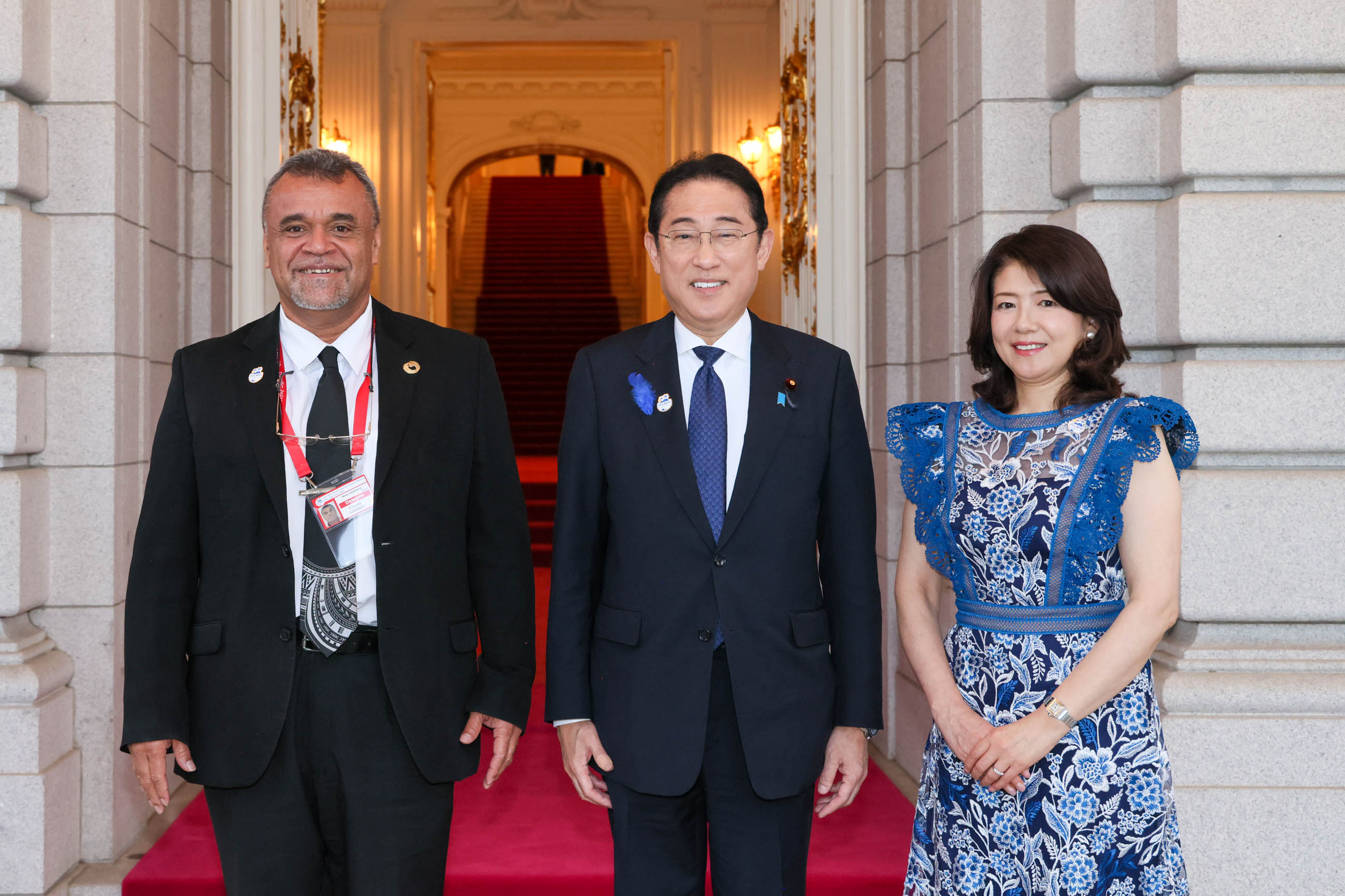 Prime Minister Kishida welcoming Mr. Claude Gambey, Chief of staff to the President of the Autonomous Government (Special Envoy), of New Caledonia  