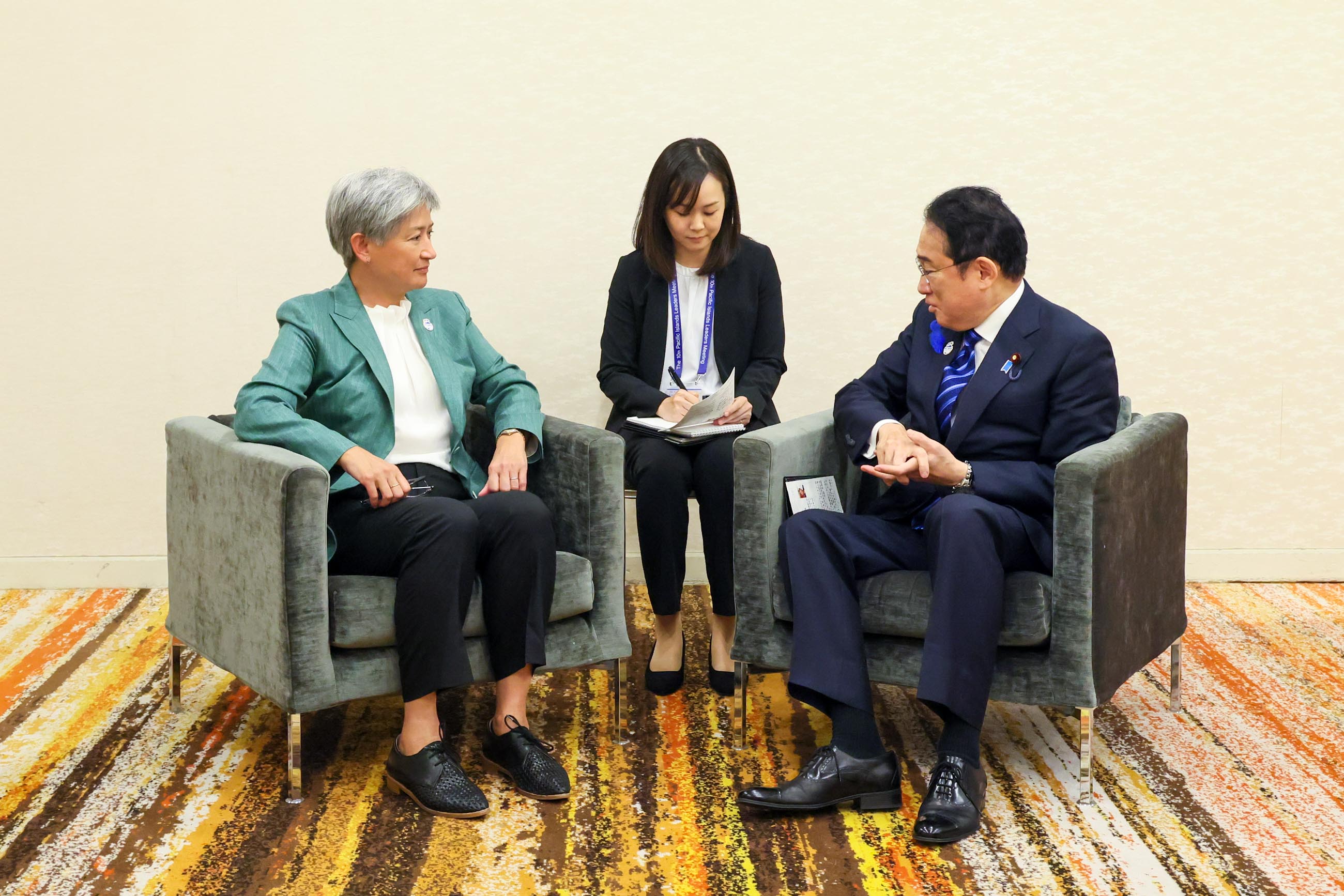 Prime Minister Kishida receiving a courtesy call by Senator the Hon Penny Wong, Minister for Foreign Affairs of the Commonwealth of Australia (3)