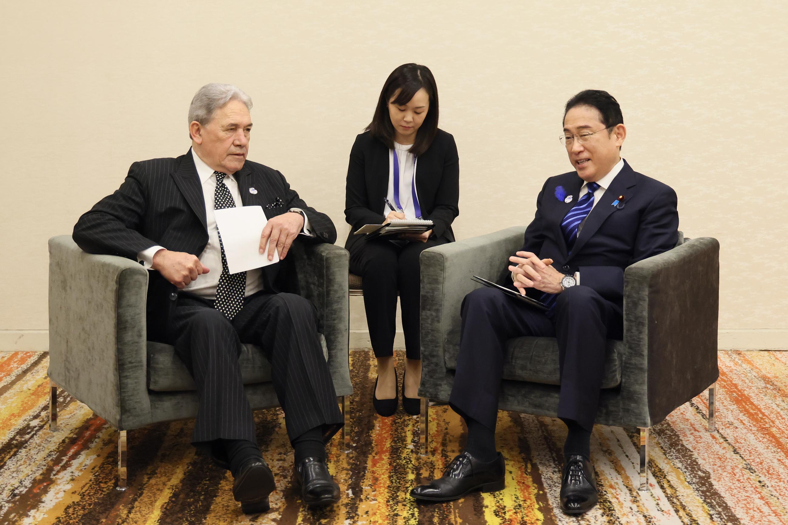 Prime Minister Kishida receiving a courtesy call by Rt Hon Winston Peters, Deputy Prime Minister and Minister of Foreign Affairs of New Zealand (3)