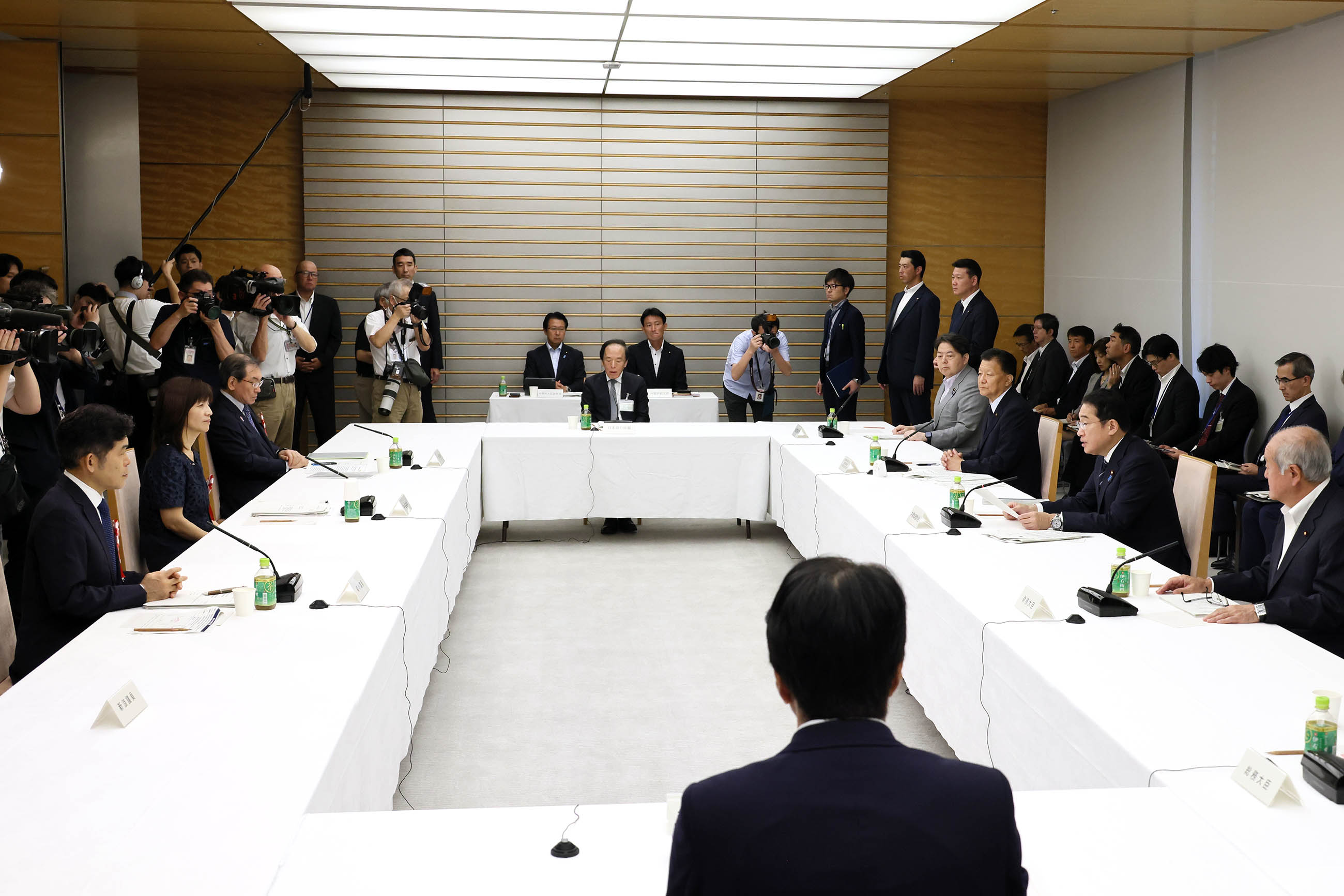 Prime Minister Kishida wraps up the Council Meeting (2)