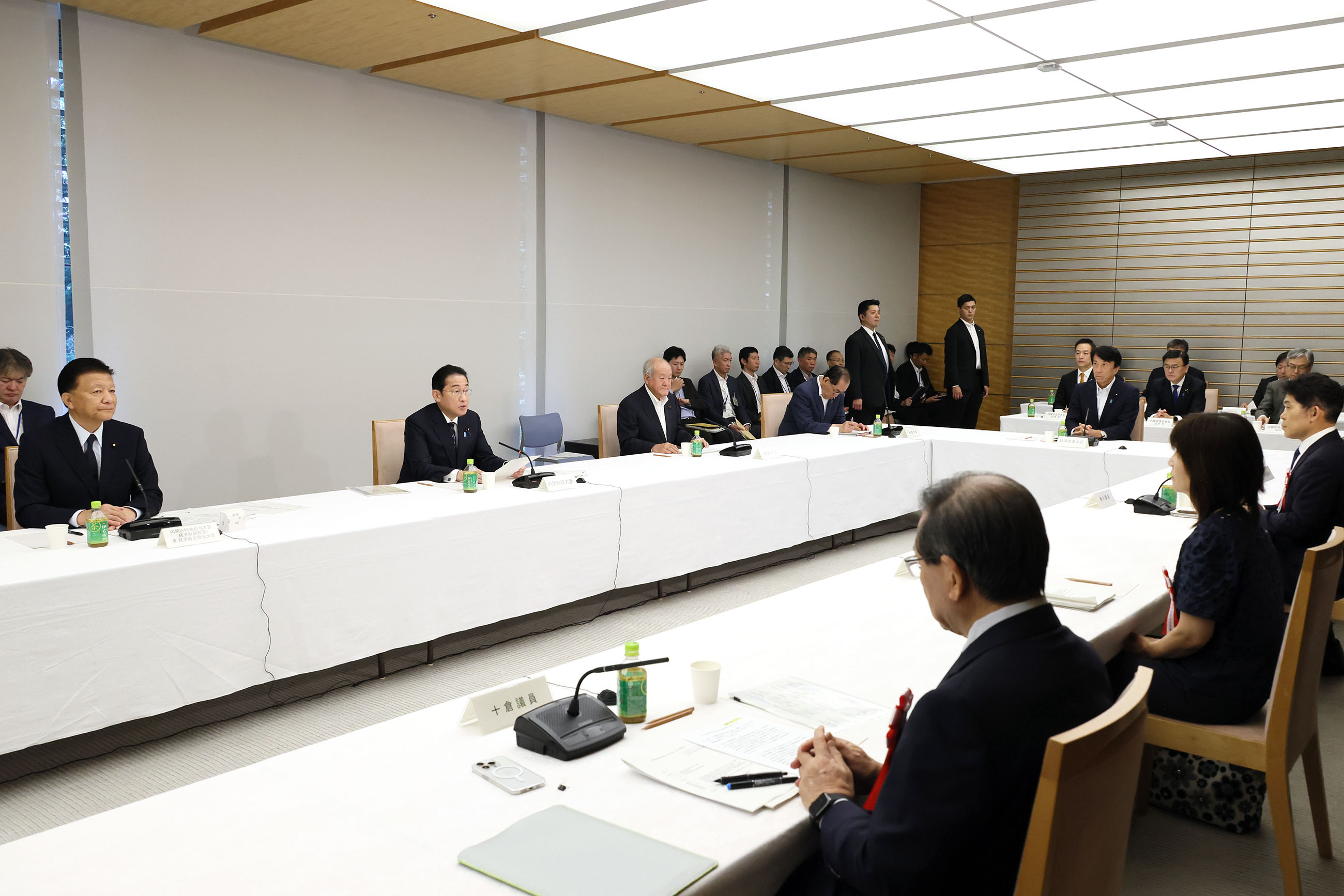 Prime Minister Kishida wraps up the Council Meeting (3)