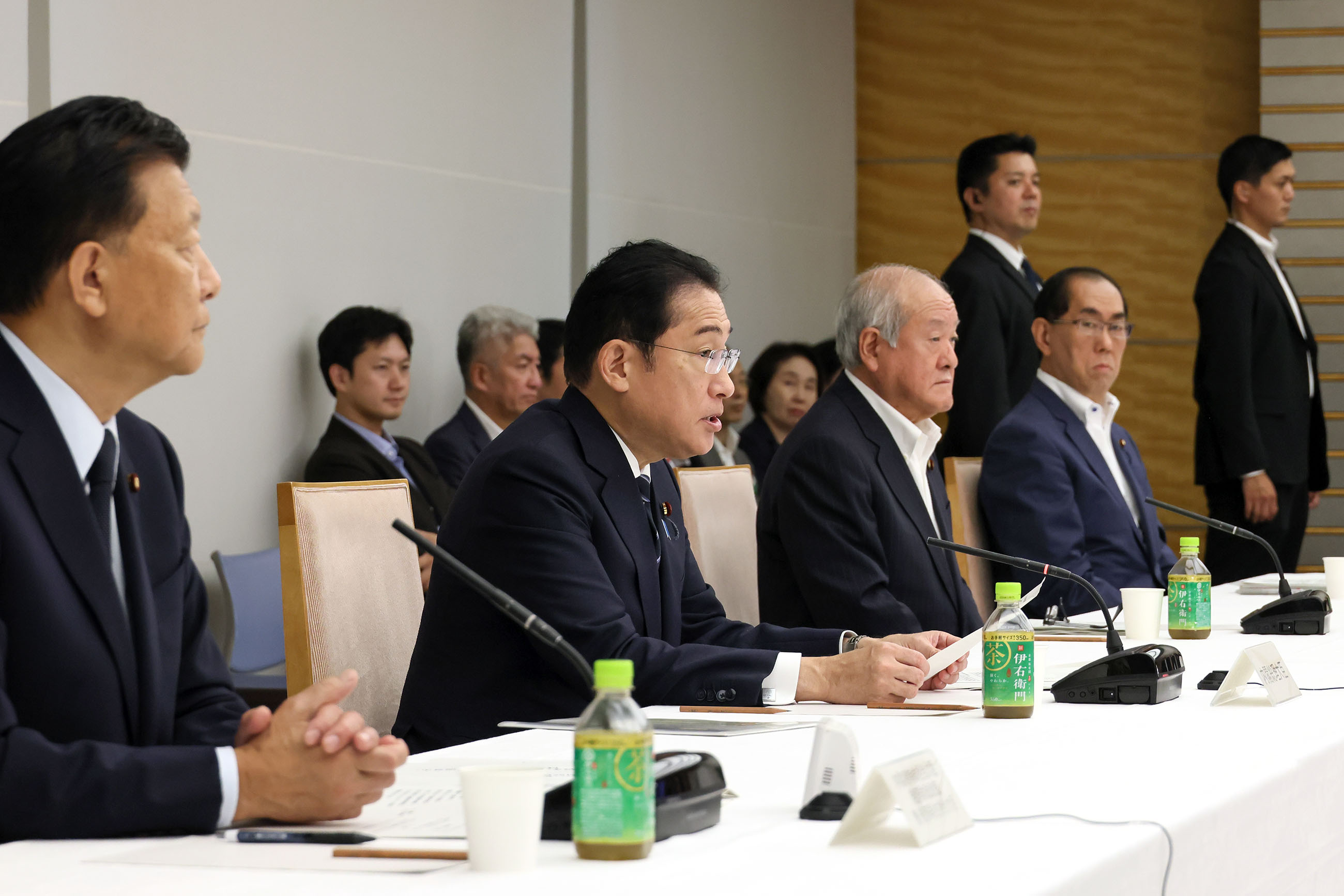 Prime Minister Kishida wraps up the Council Meeting (5)