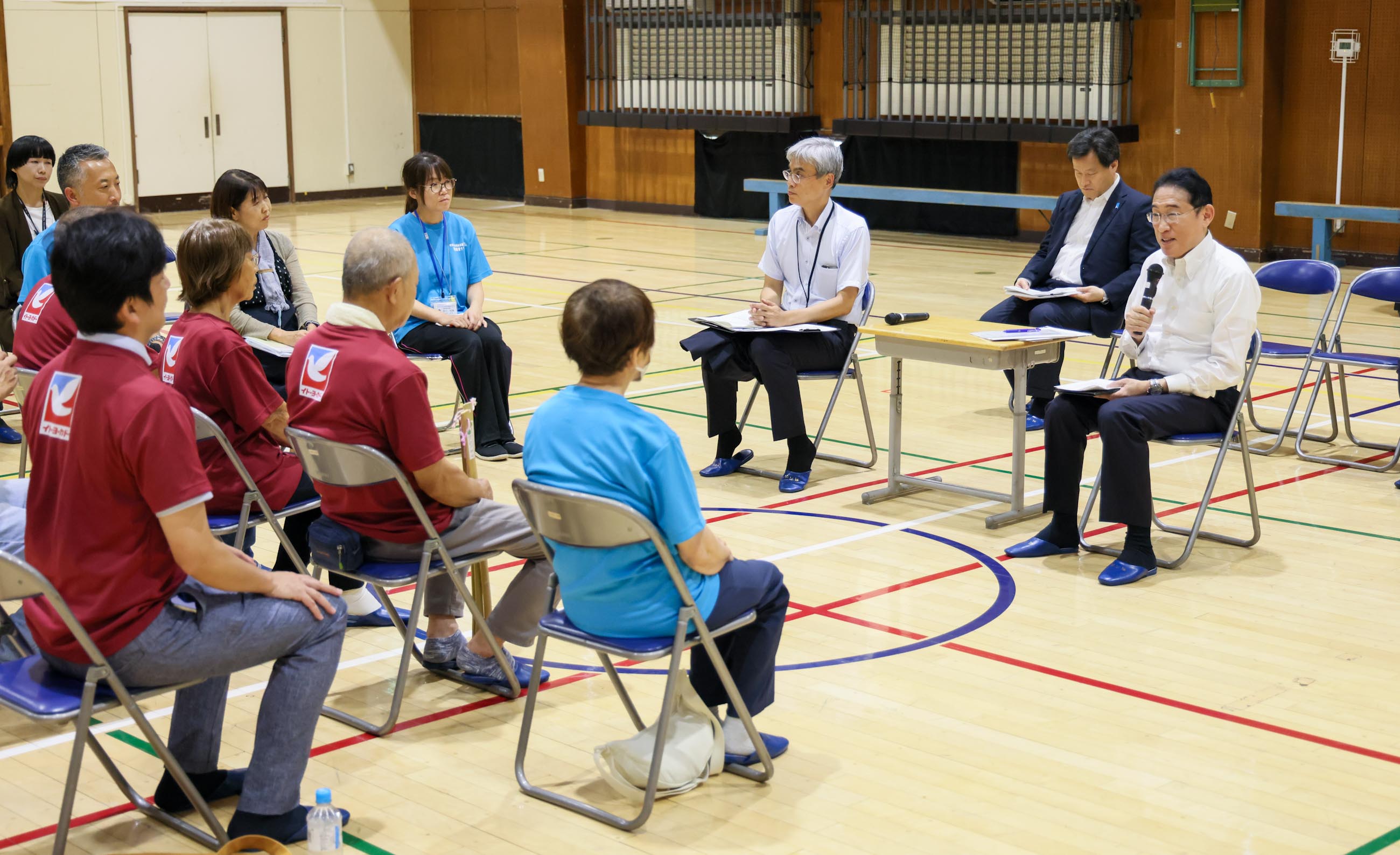 Prime Minister Kishida holding an exchange of views with dementia supporters (1)