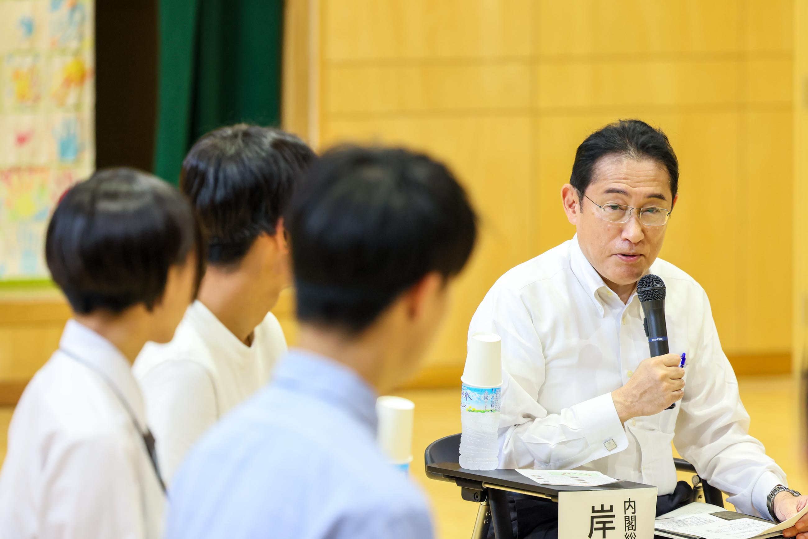 Prime Minsiter Kishida holding an exchange of views with children and youth (4)