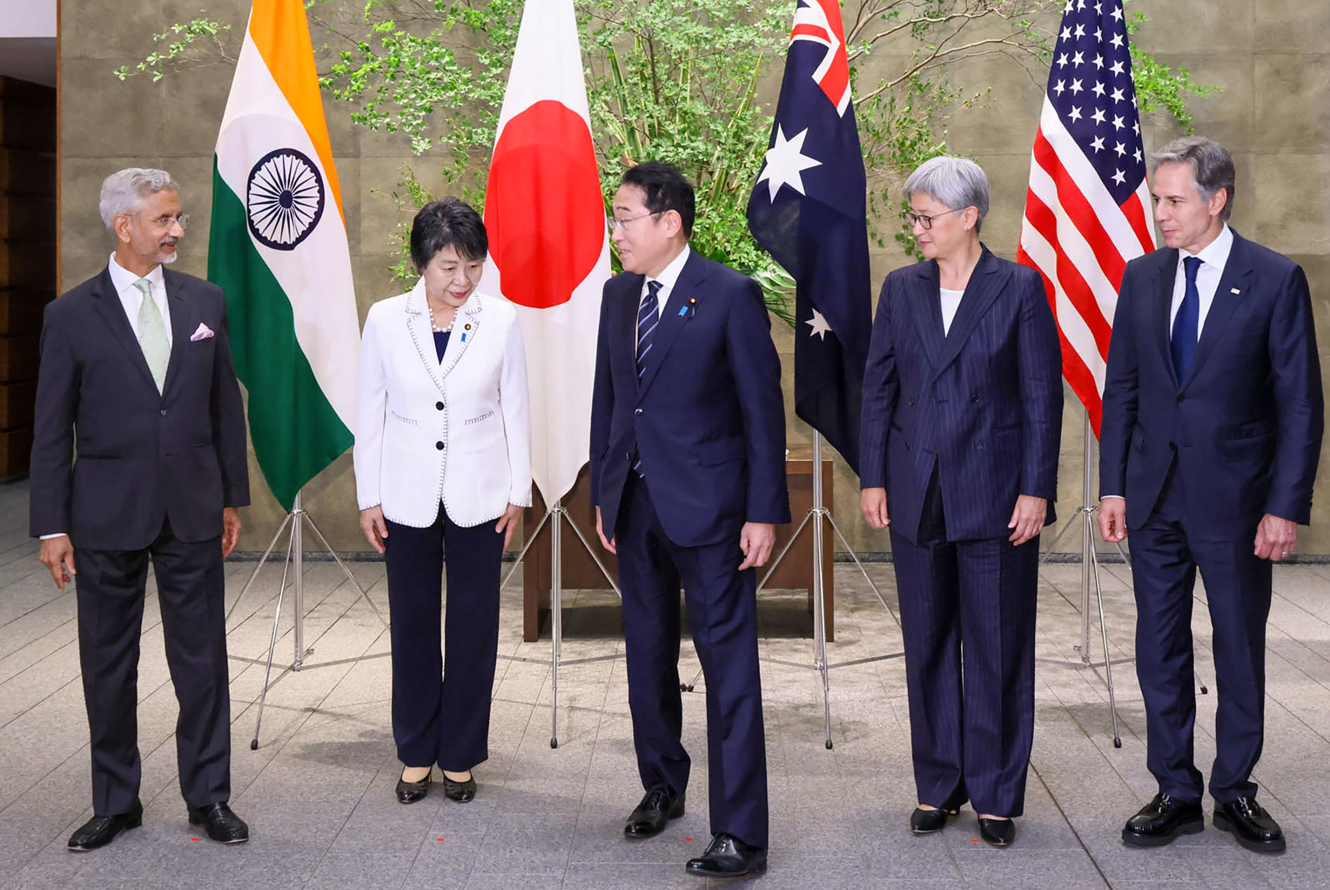 Prime Minister Kishida receiving a courtesy call (2)