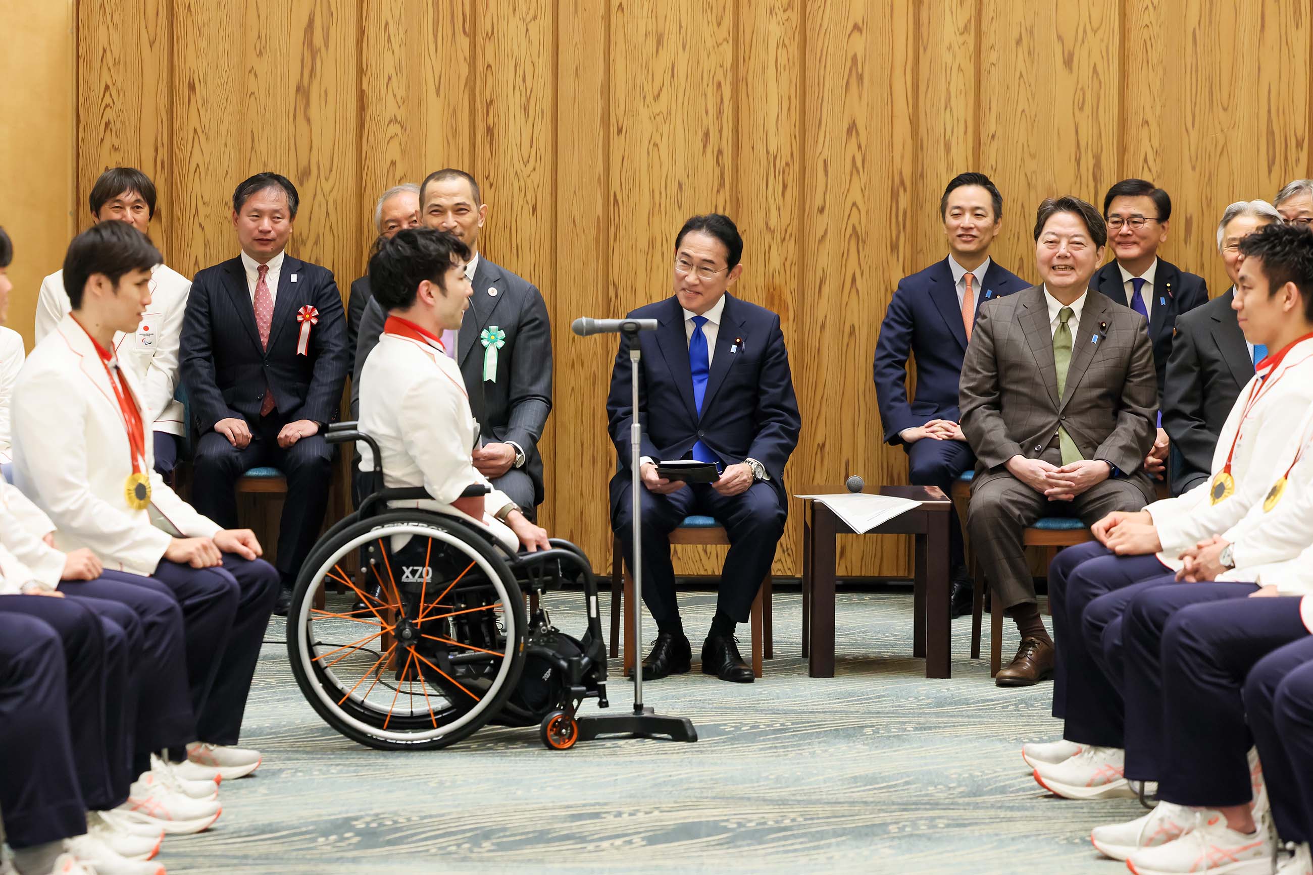 Prime Minister Kishida receiving a courtesy call (3)