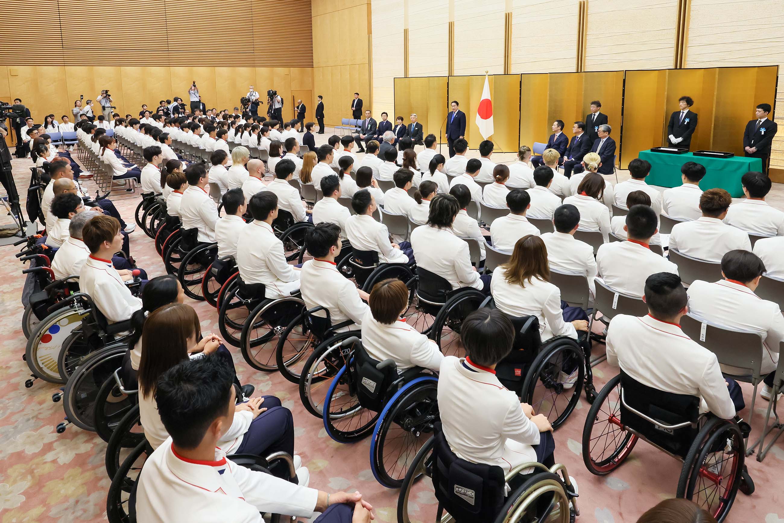 Prime Minister Kishida delivering an address (4)